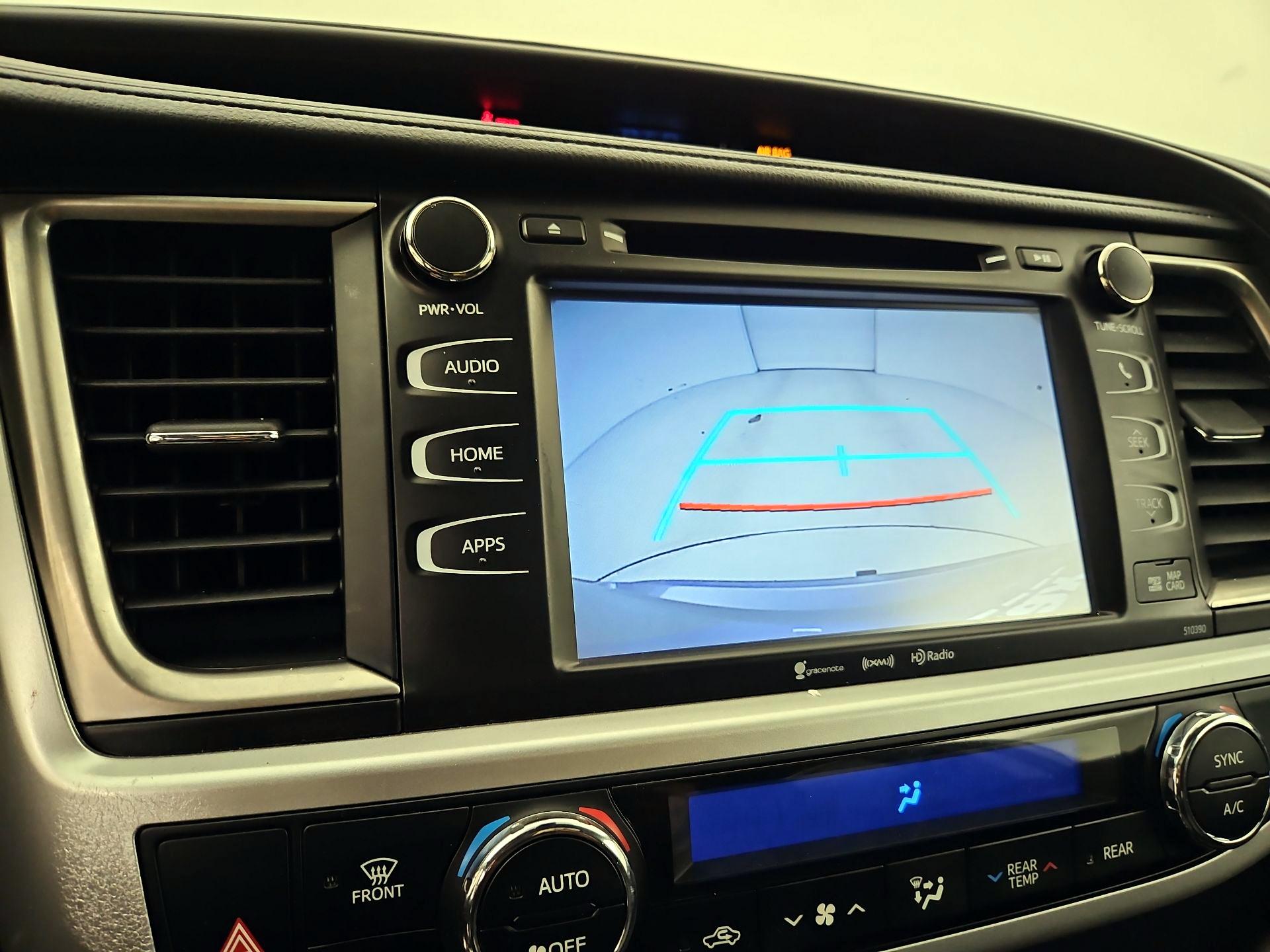 Thumbnail: 2019 Toyota Highlander - 14
