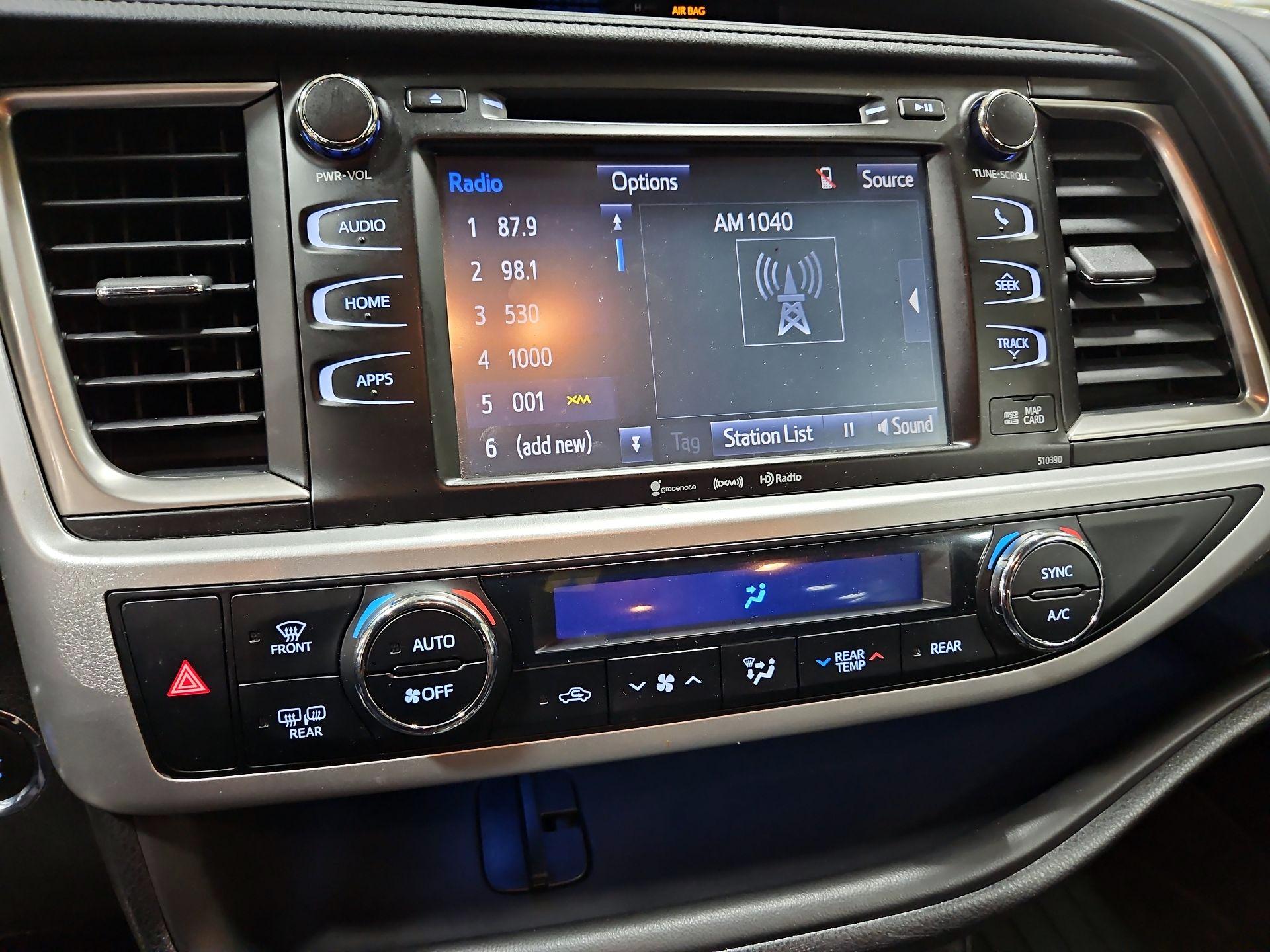 Thumbnail: 2019 Toyota Highlander - 15