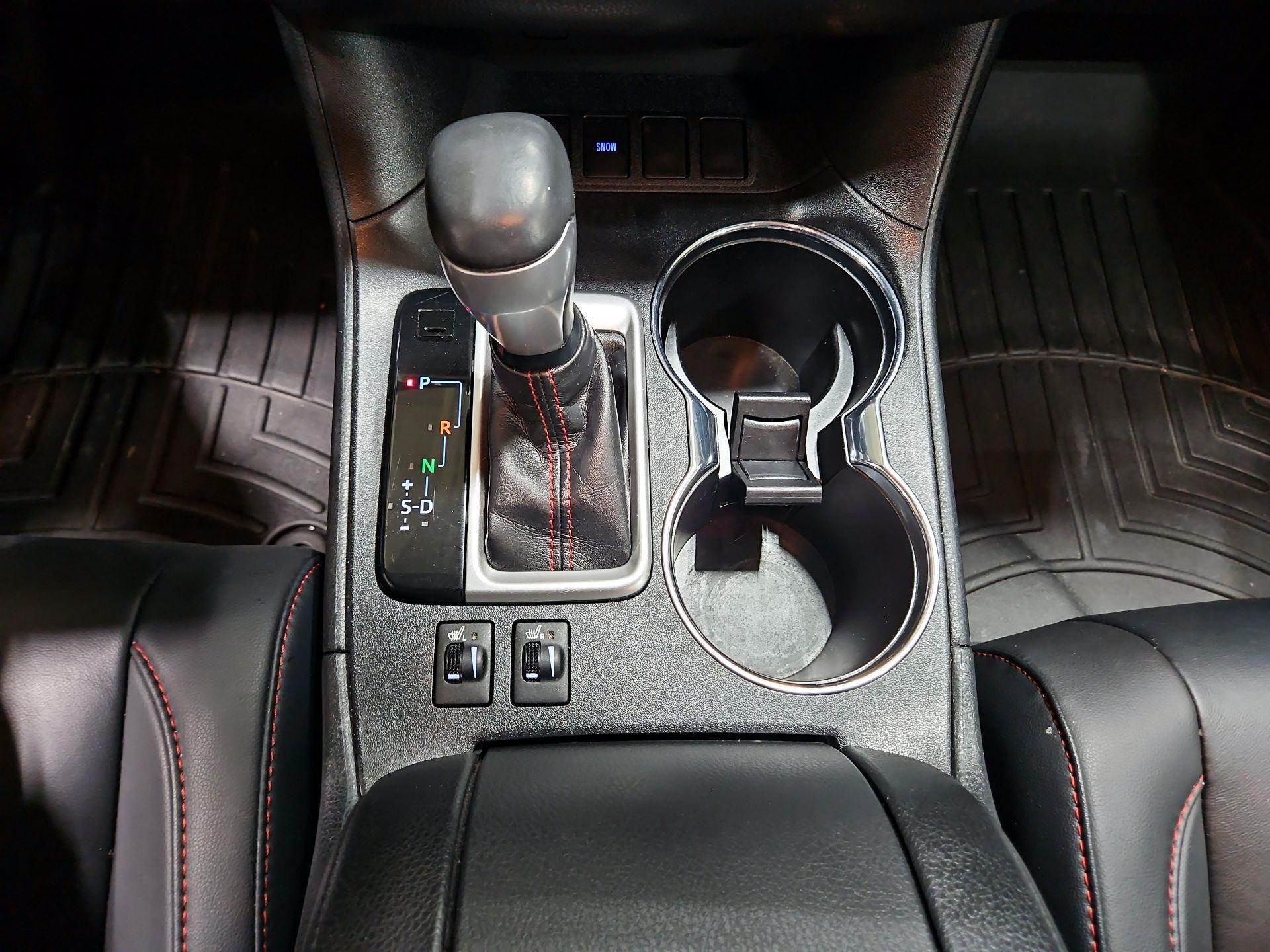 Thumbnail: 2019 Toyota Highlander - 17