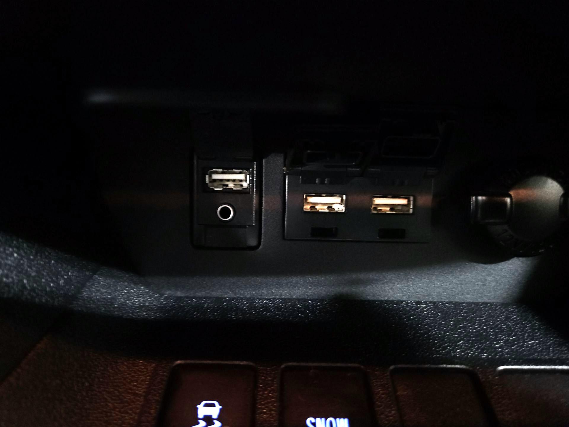 Thumbnail: 2019 Toyota Highlander - 18