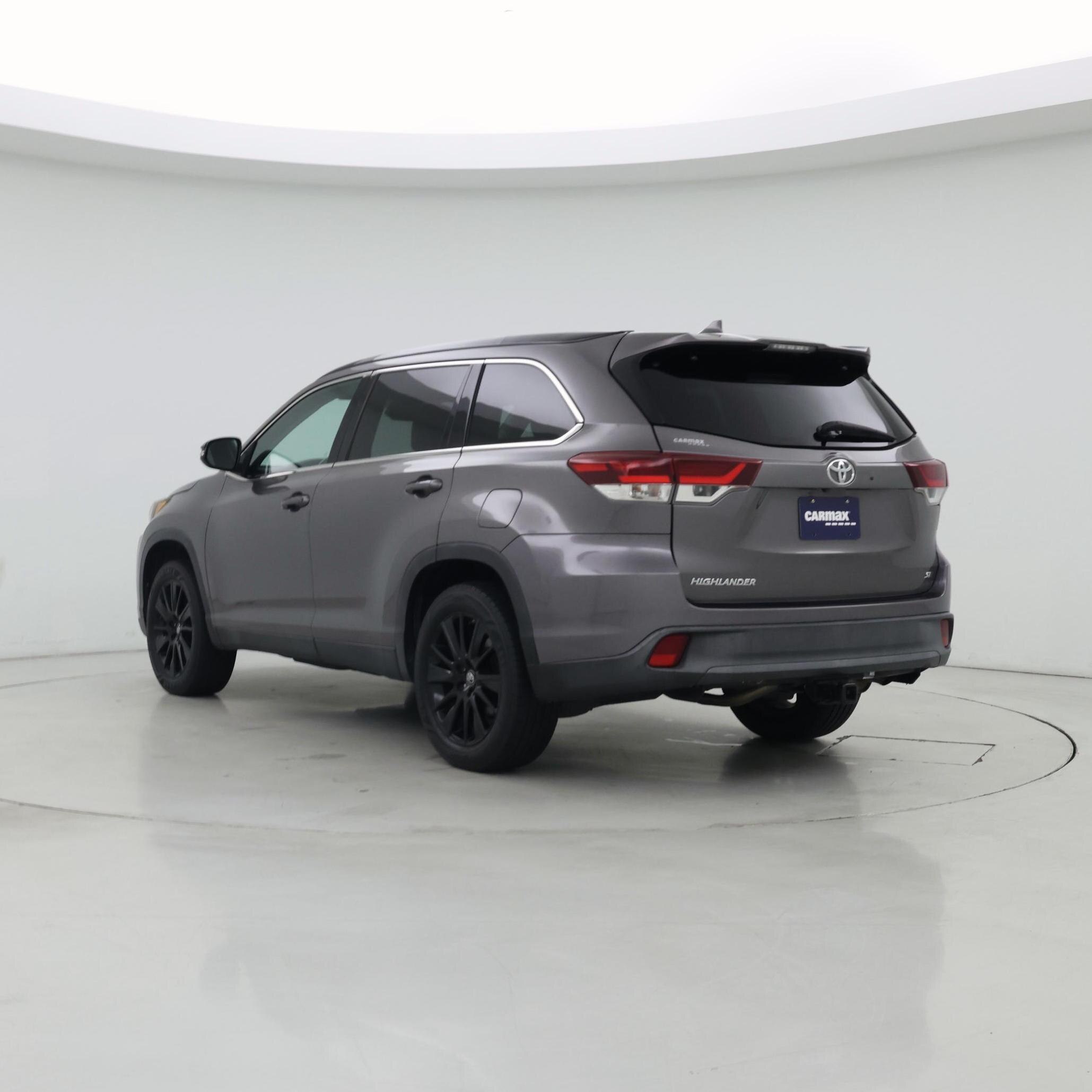 Thumbnail: 2019 Toyota Highlander - 2