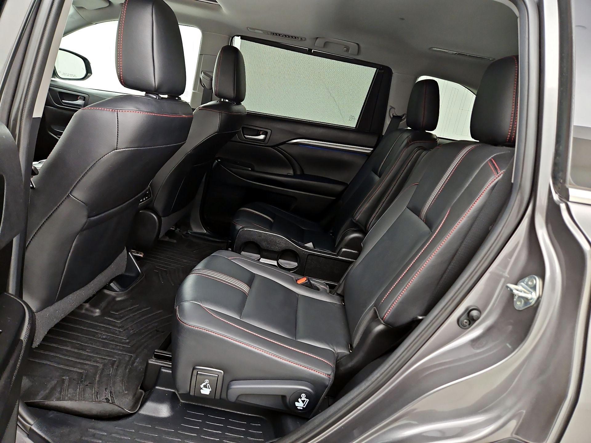 Thumbnail: 2019 Toyota Highlander - 20