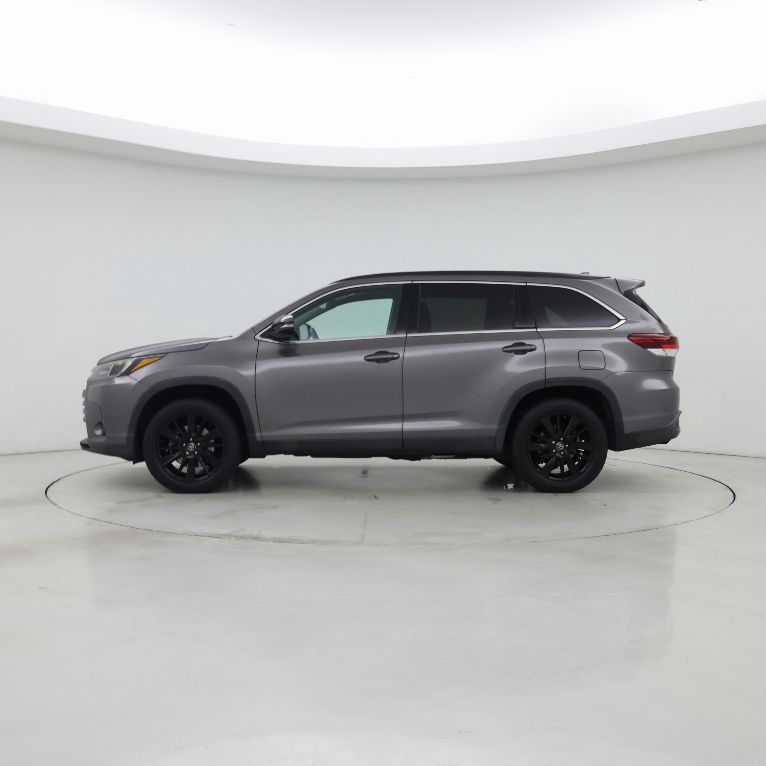 Thumbnail: 2019 Toyota Highlander - 3