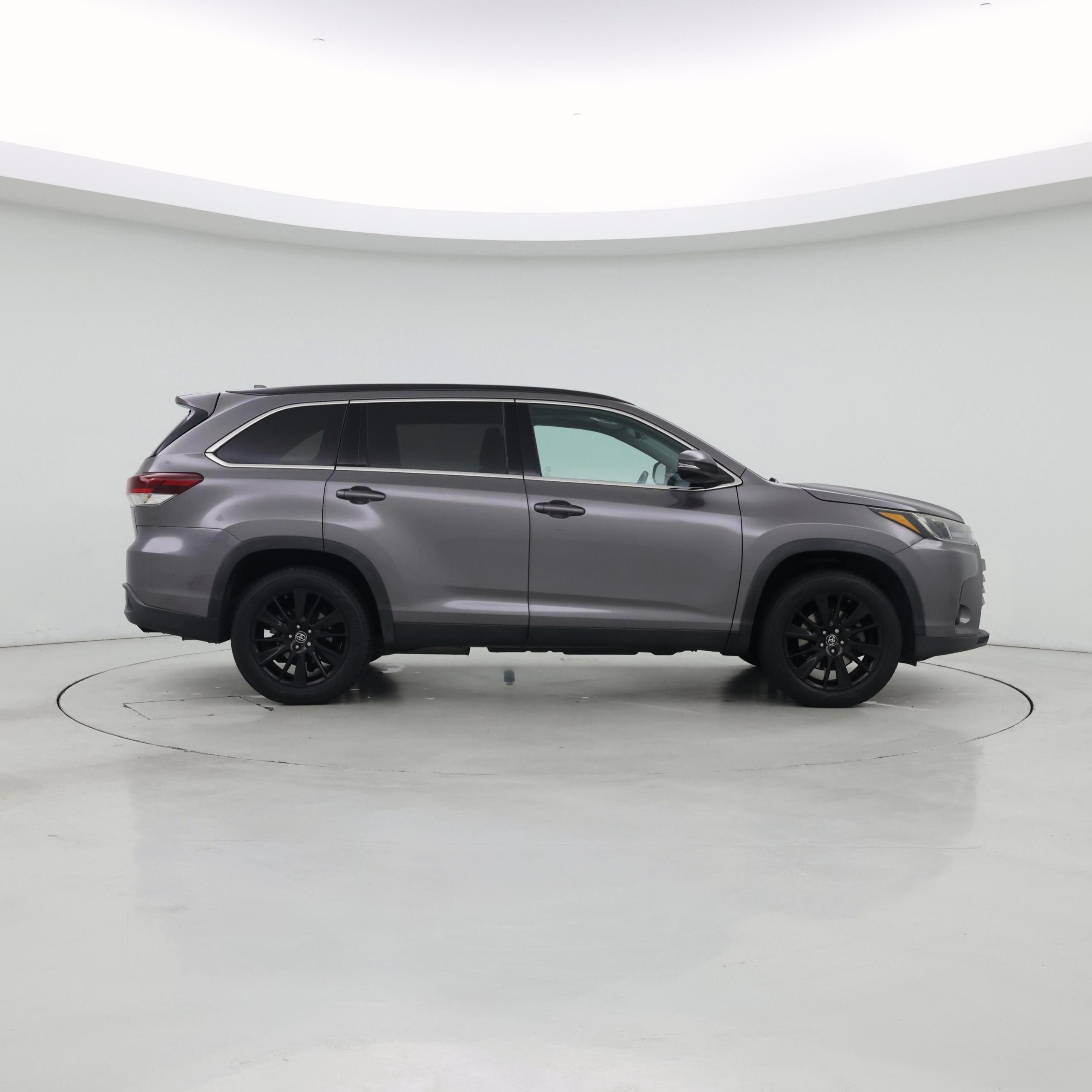 Thumbnail: 2019 Toyota Highlander - 7