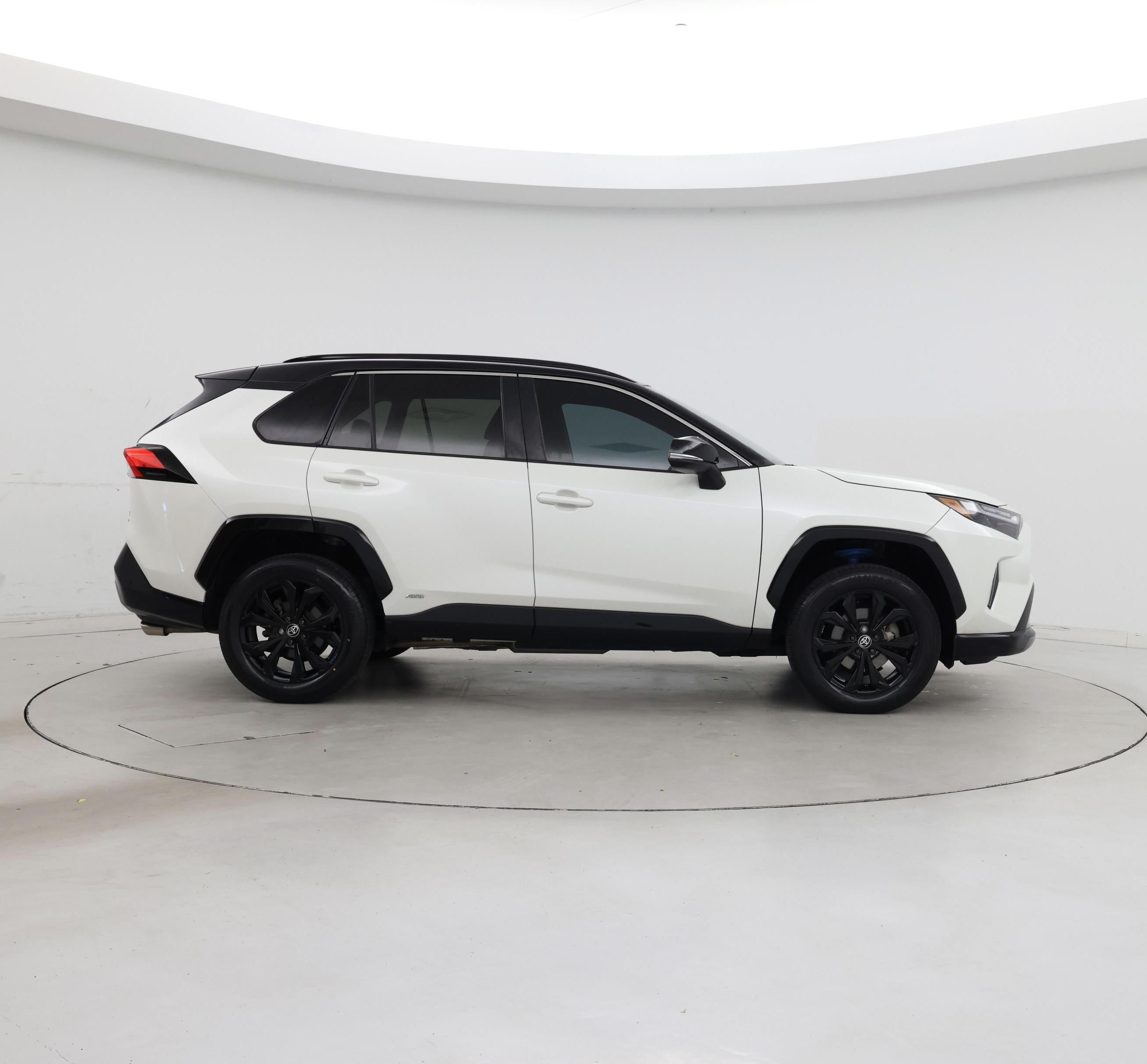 Thumbnail: 2022 Toyota RAV4 - 7