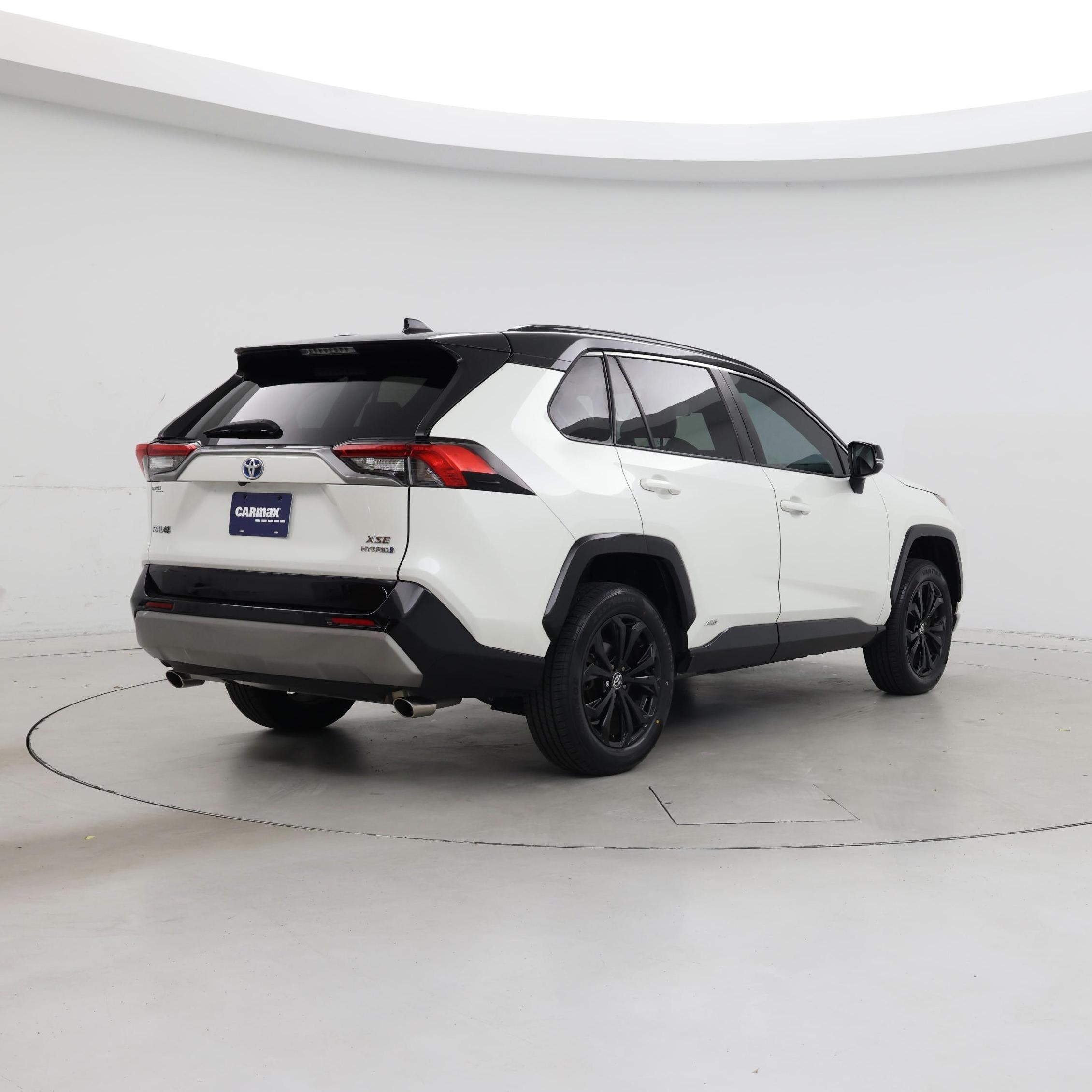 Thumbnail: 2022 Toyota RAV4 - 8