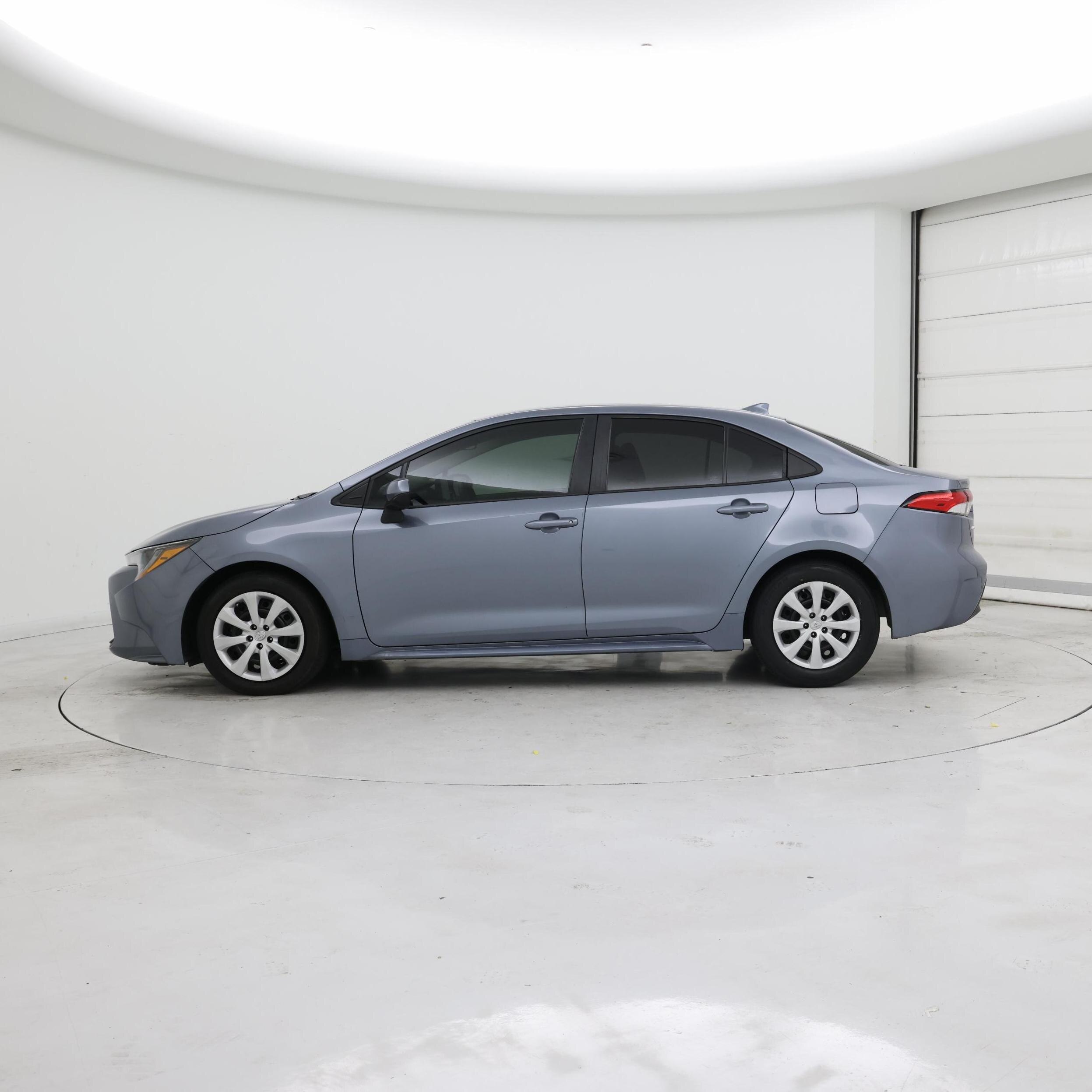 Thumbnail: 2023 Toyota Corolla - 3