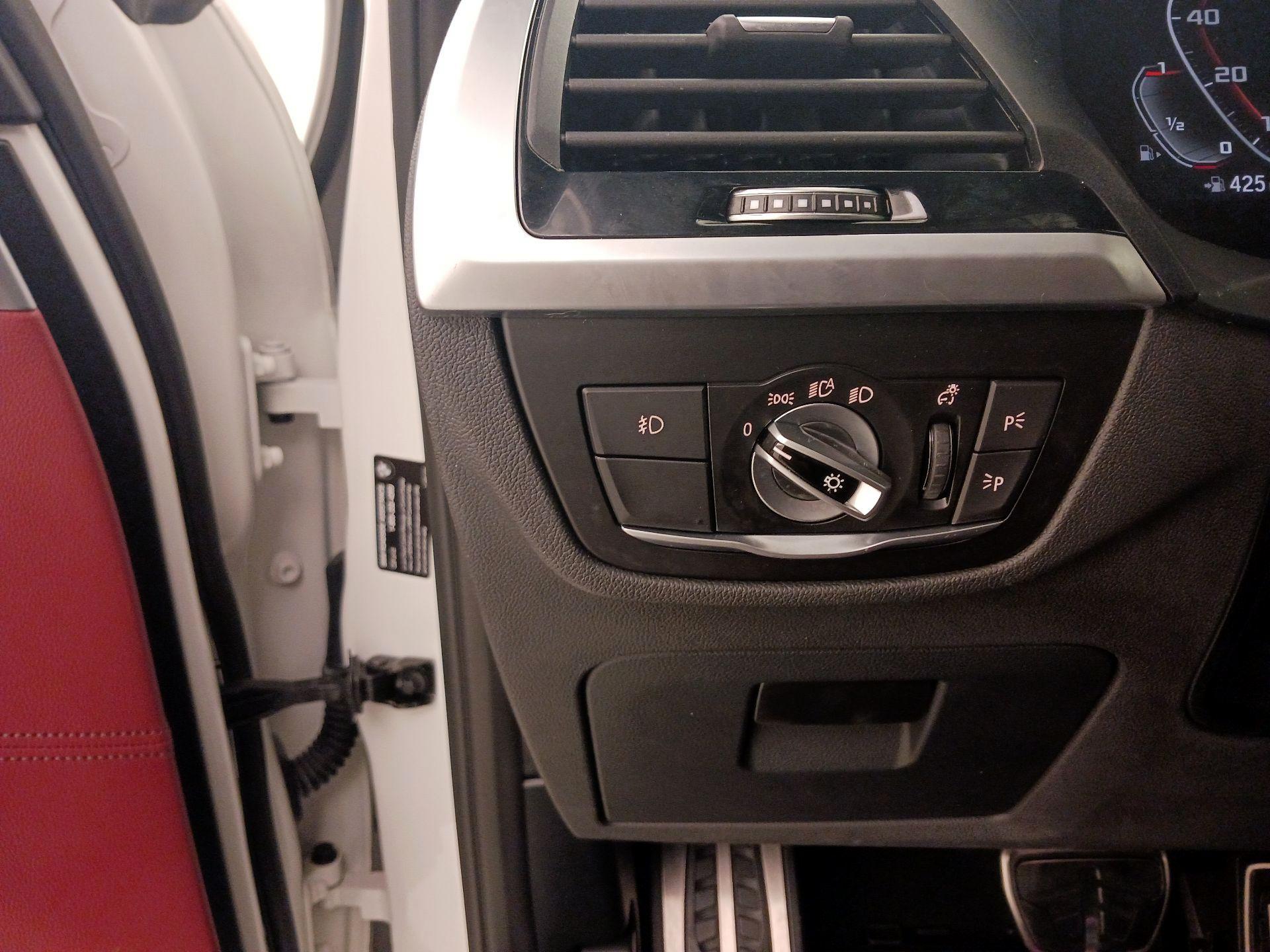 Thumbnail: 2021 BMW X4 - 13