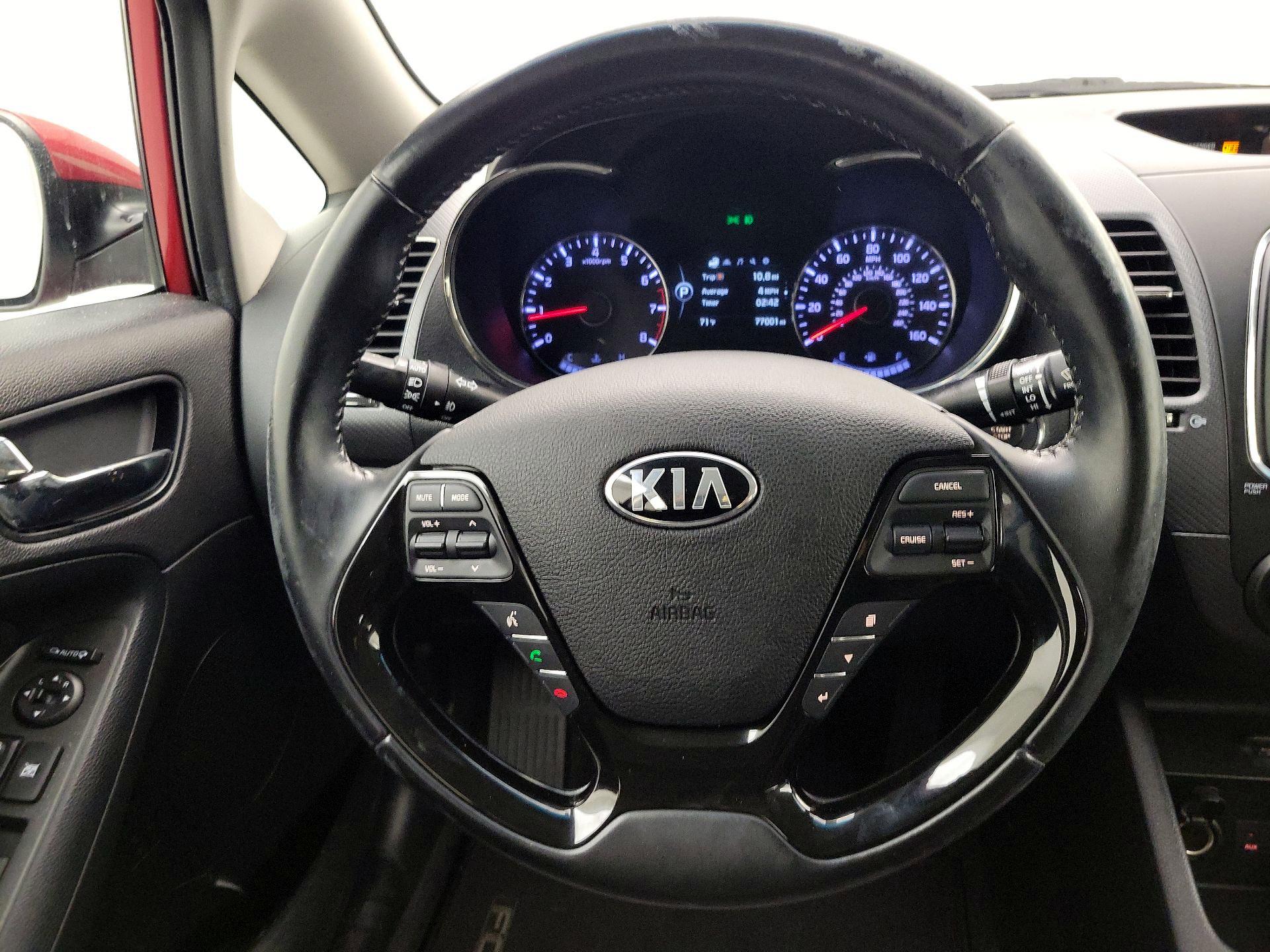 Thumbnail: 2017 Kia Forte - 10