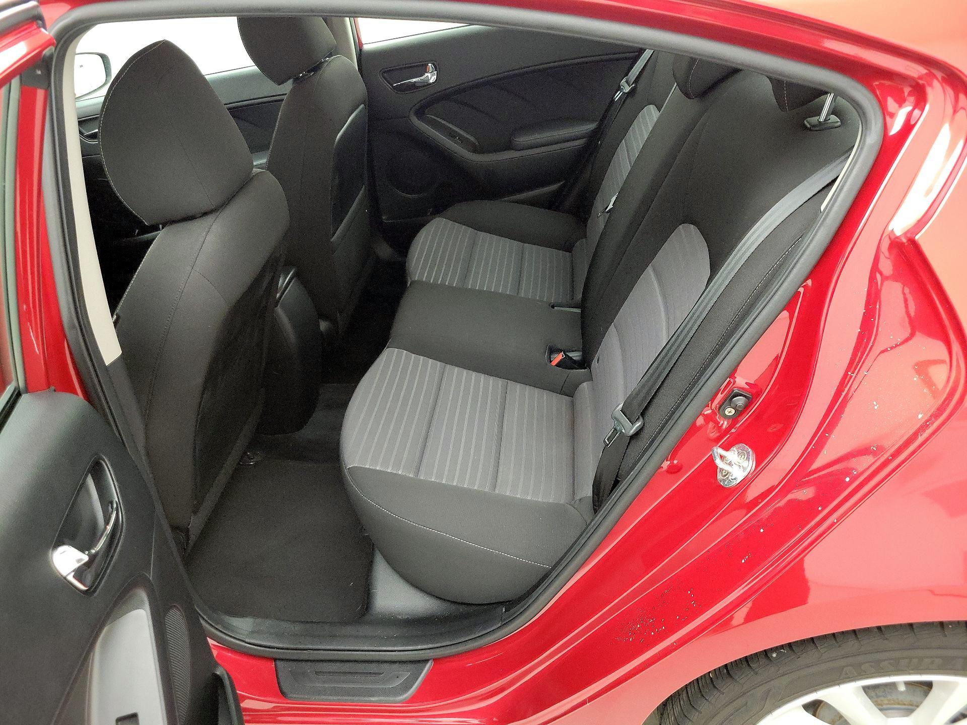 Thumbnail: 2017 Kia Forte - 19