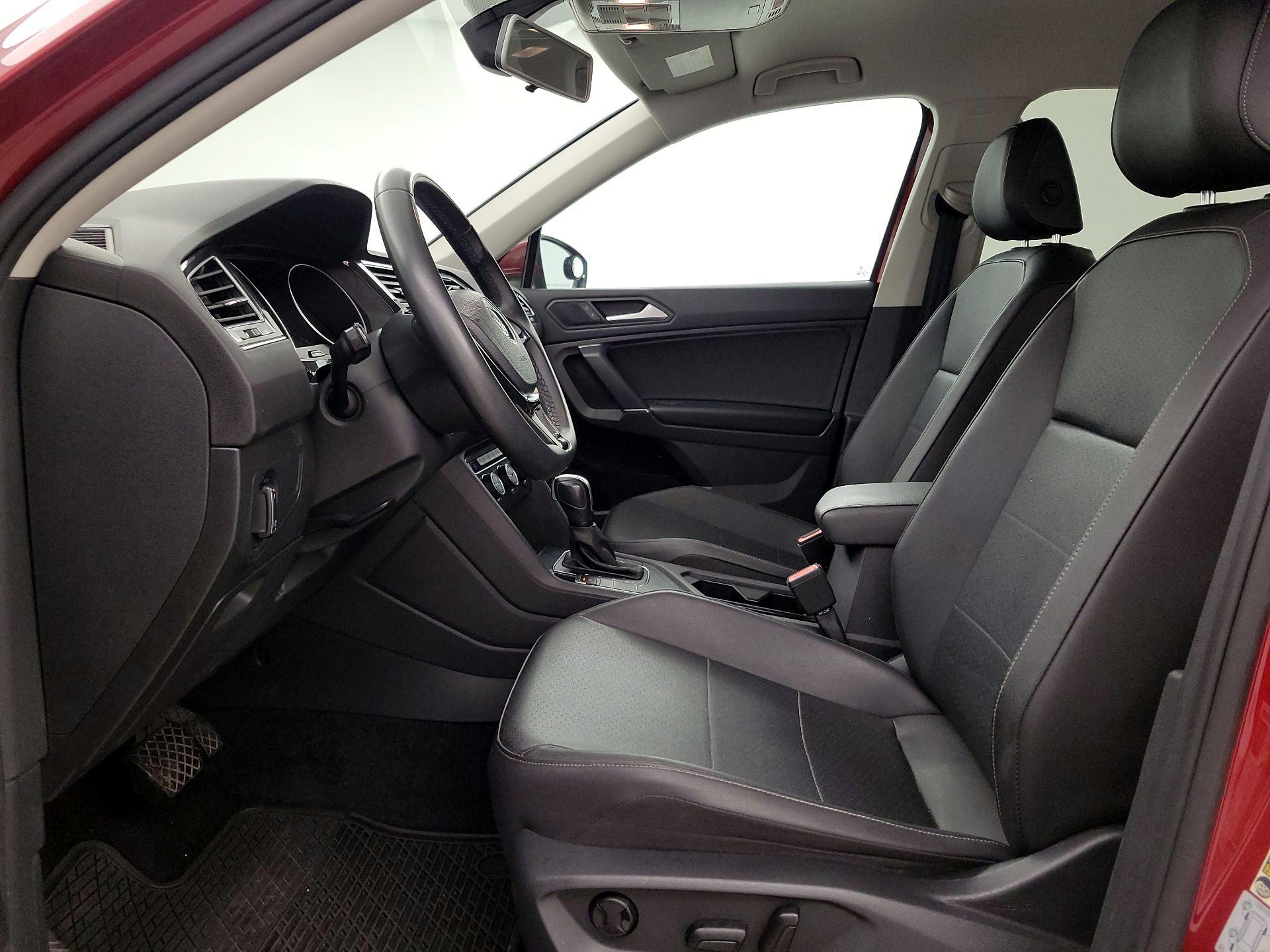 Thumbnail: 2020 Volkswagen Tiguan - 11