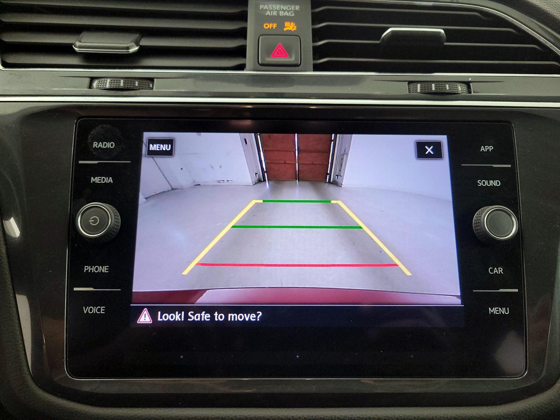 Thumbnail: 2020 Volkswagen Tiguan - 14