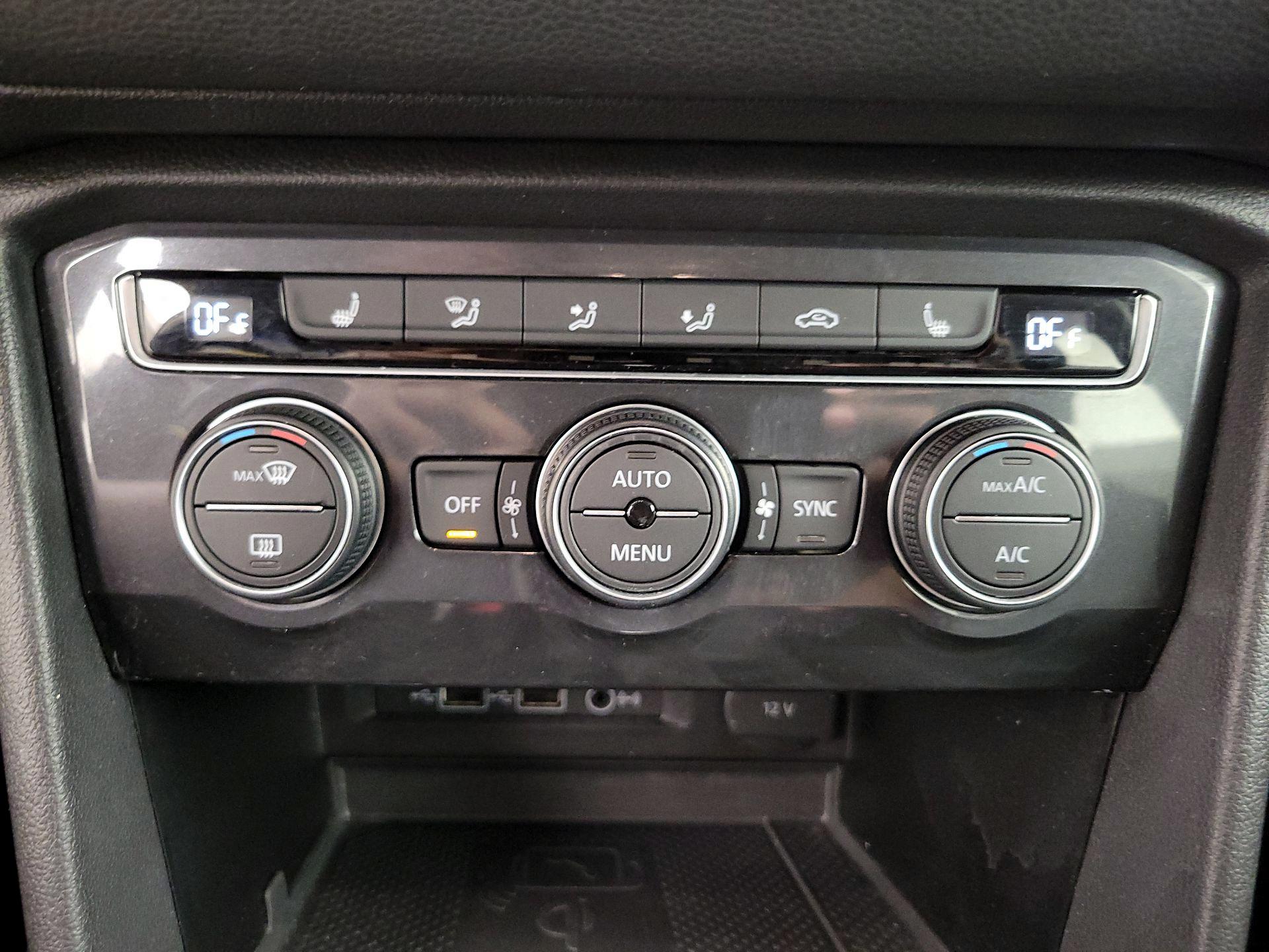 Thumbnail: 2020 Volkswagen Tiguan - 16