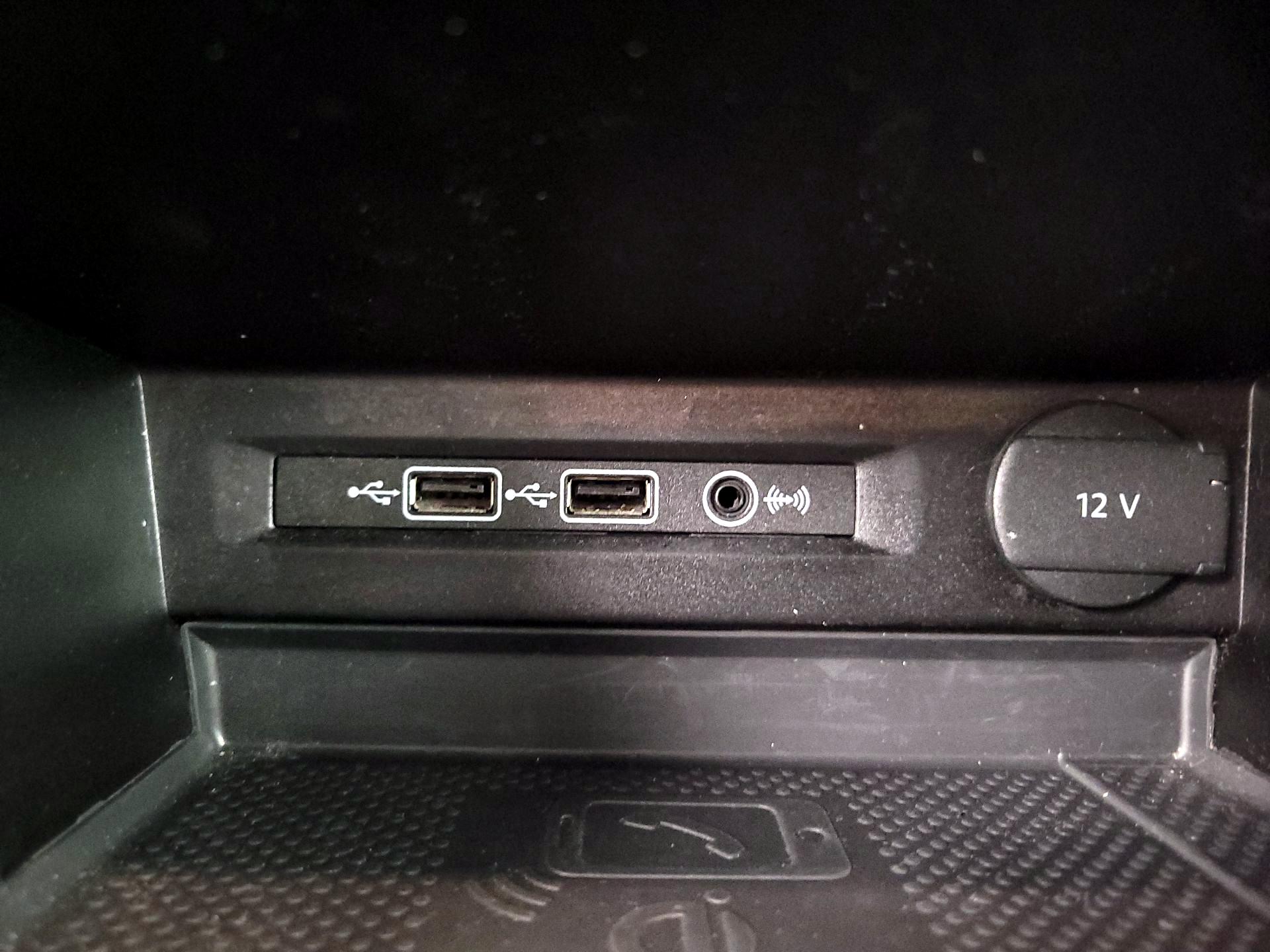 Thumbnail: 2020 Volkswagen Tiguan - 18