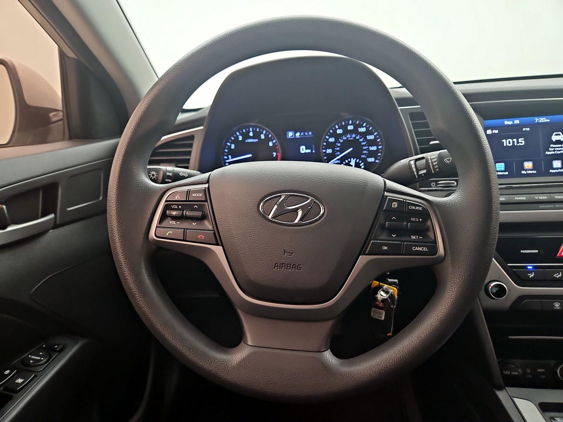 Thumbnail: 2018 Hyundai Elantra - 10