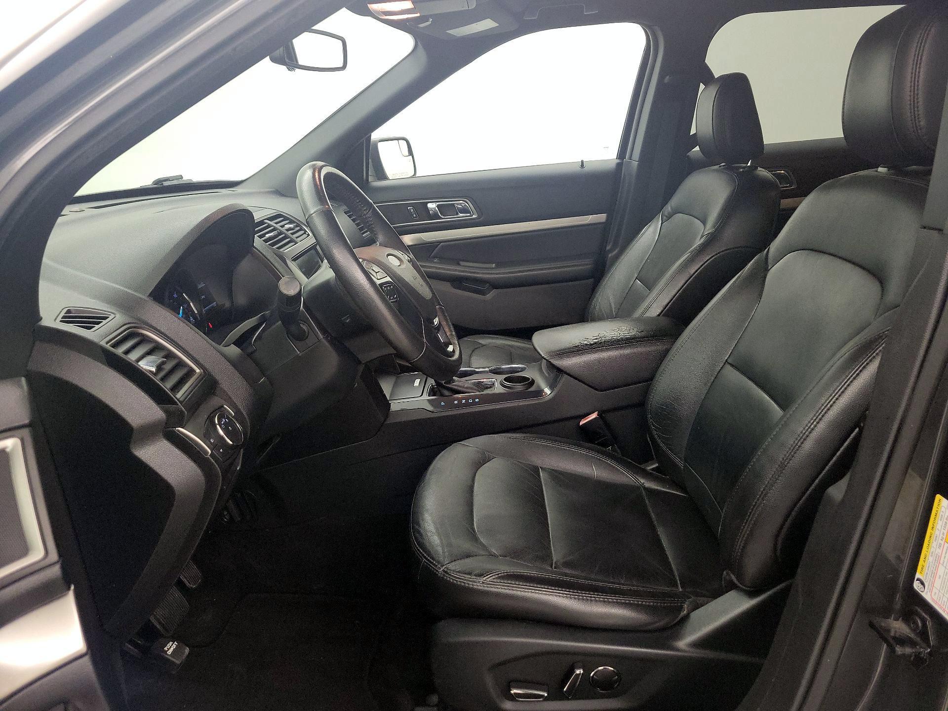 Thumbnail: 2018 Ford Explorer - 11