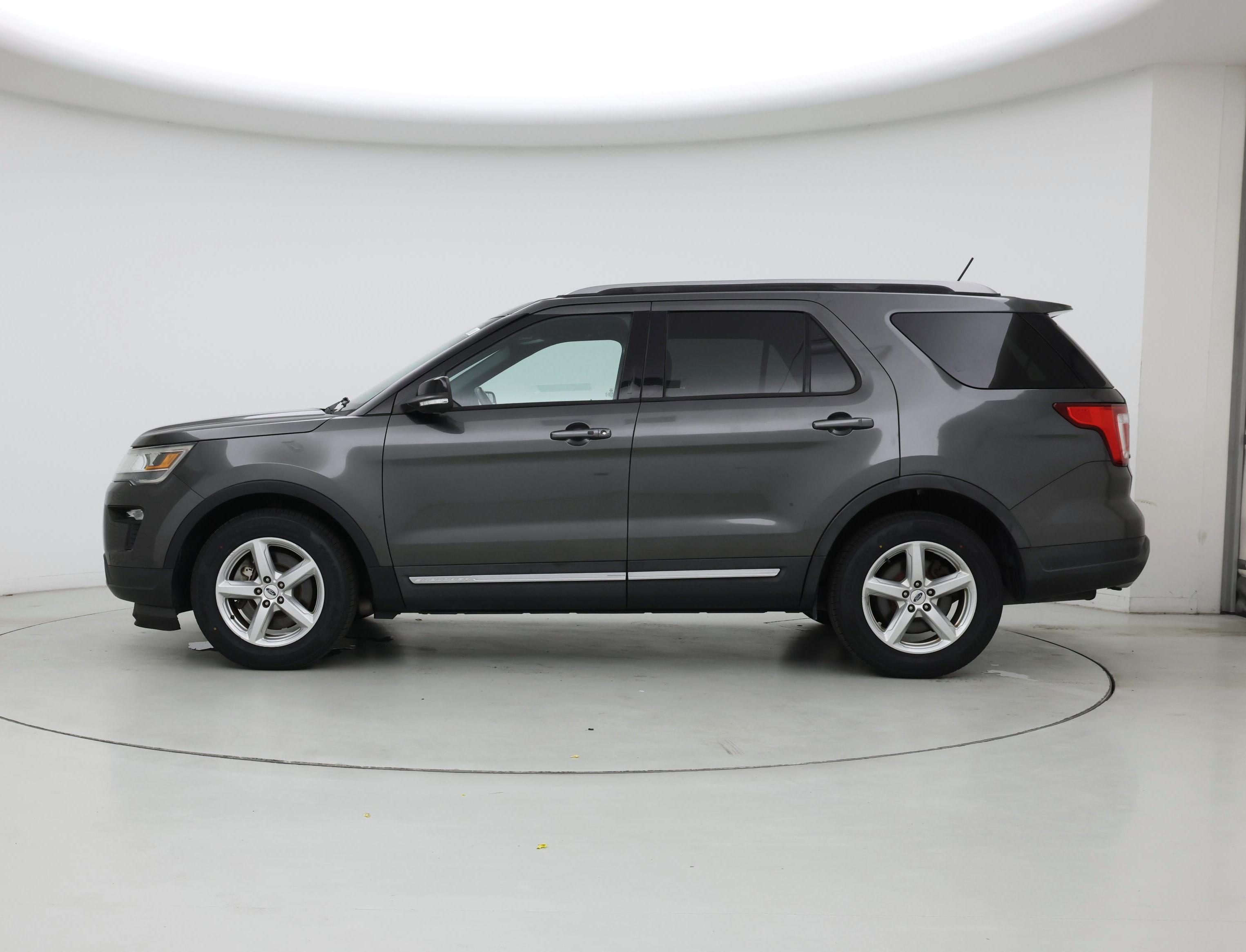 Thumbnail: 2018 Ford Explorer - 3