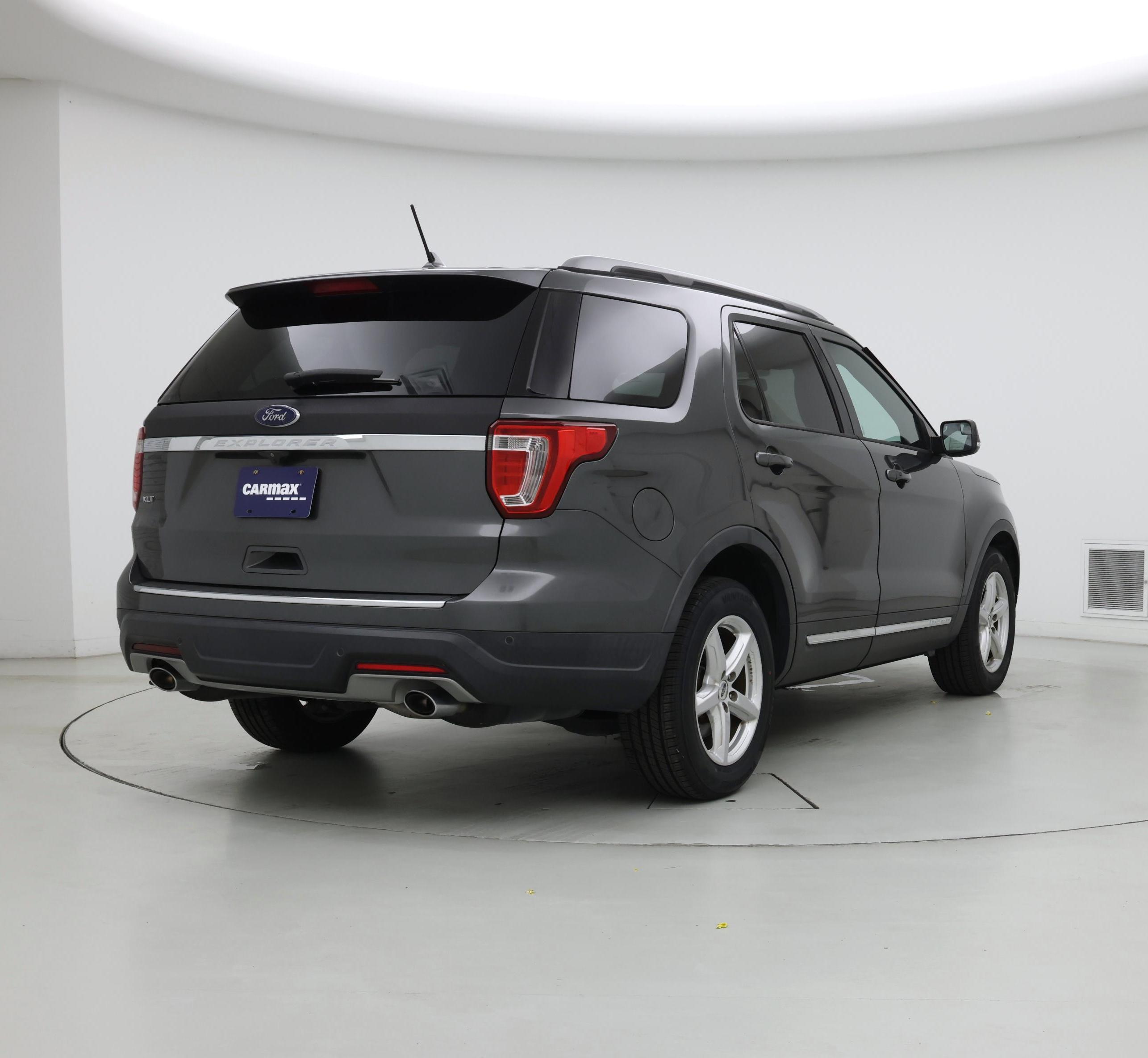 Thumbnail: 2018 Ford Explorer - 8
