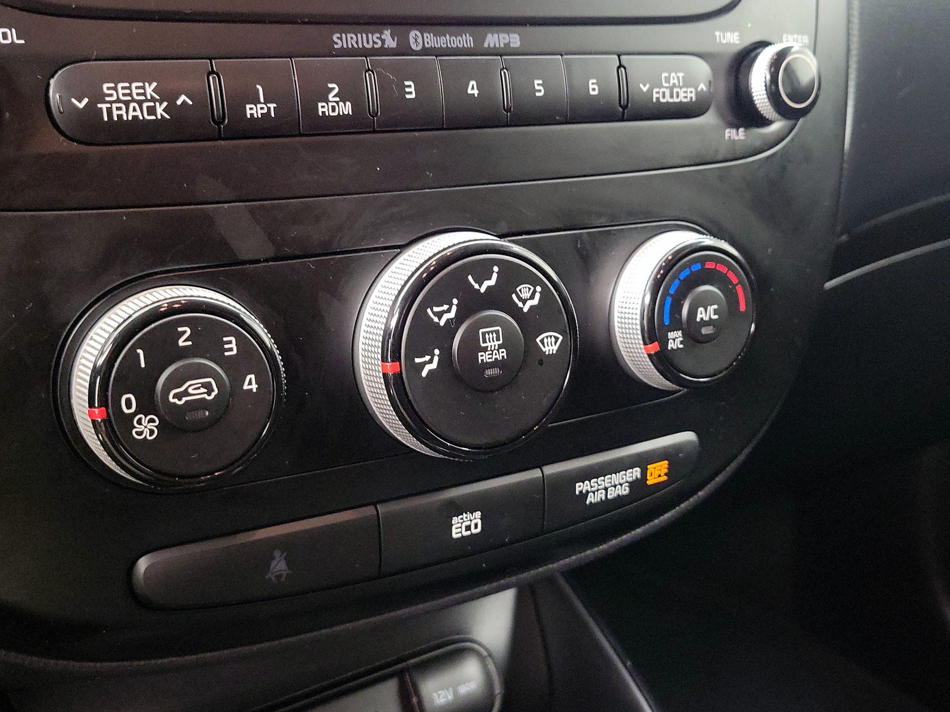 Thumbnail: 2015 Kia Soul - 15