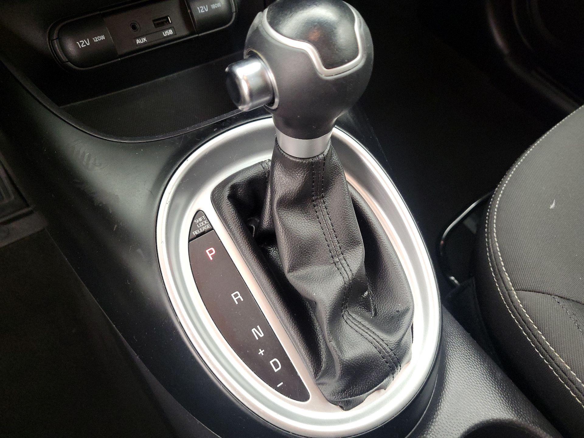 Thumbnail: 2015 Kia Soul - 16