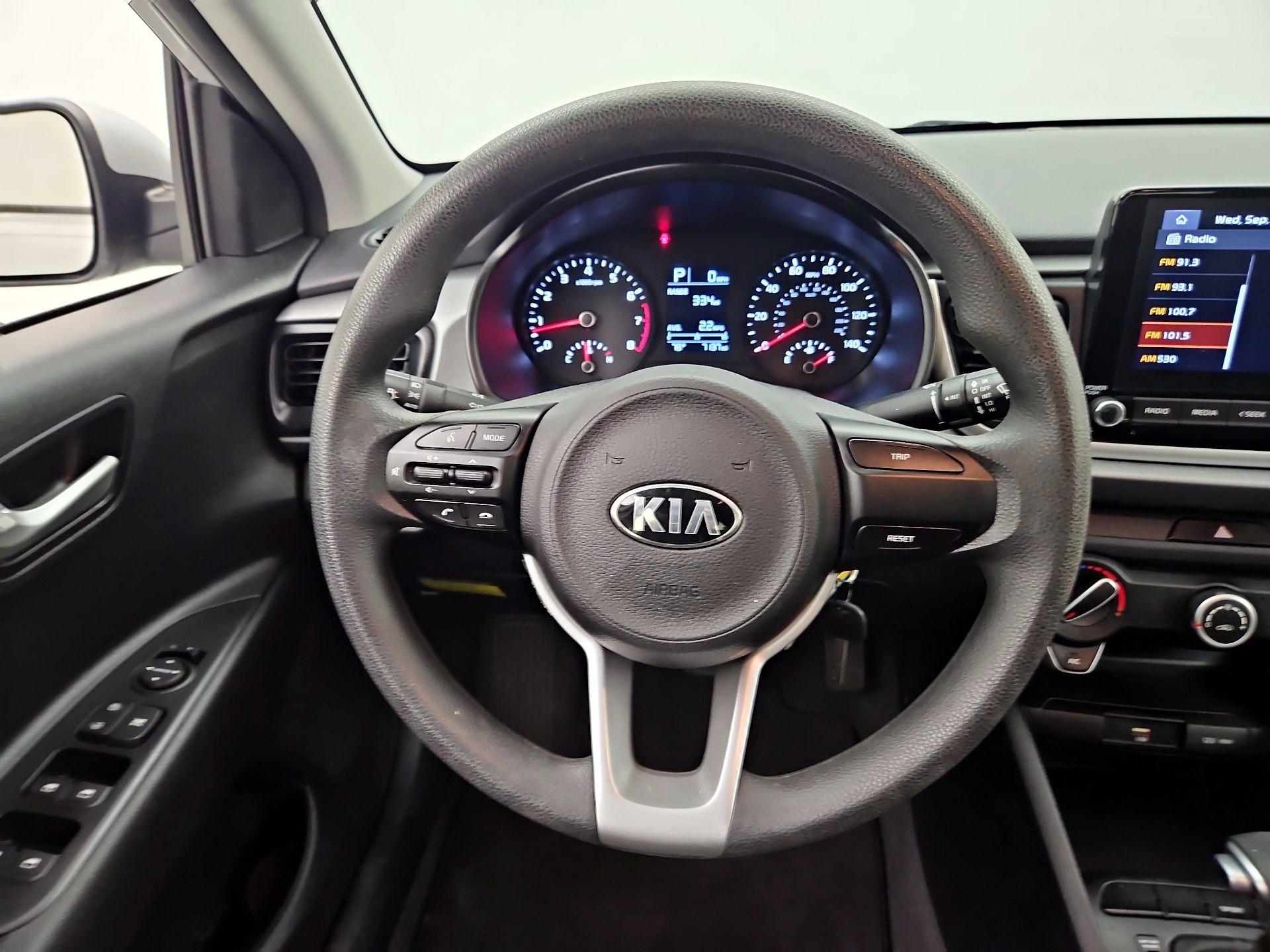 Thumbnail: 2021 Kia Rio - 10