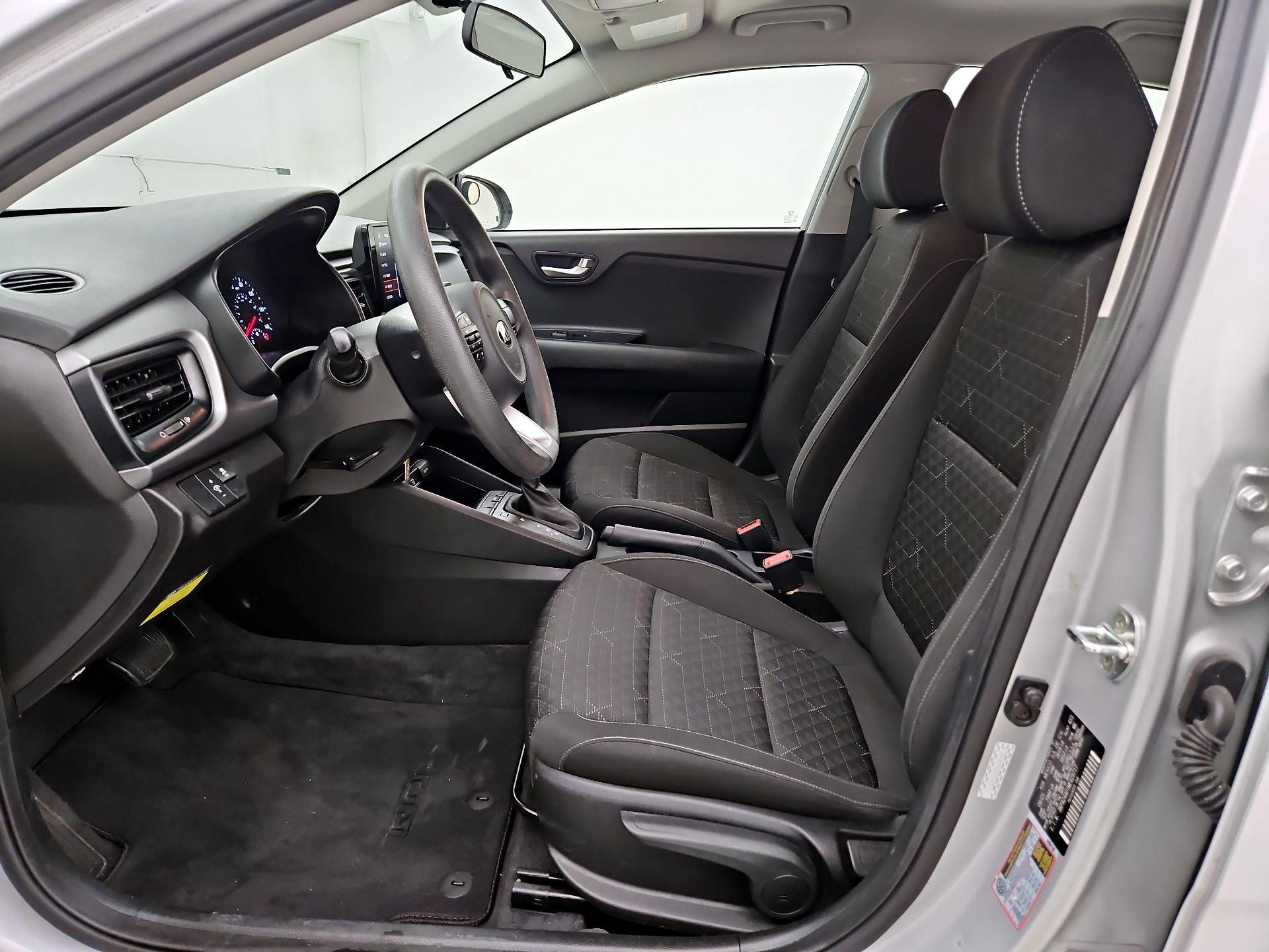 Thumbnail: 2021 Kia Rio - 11