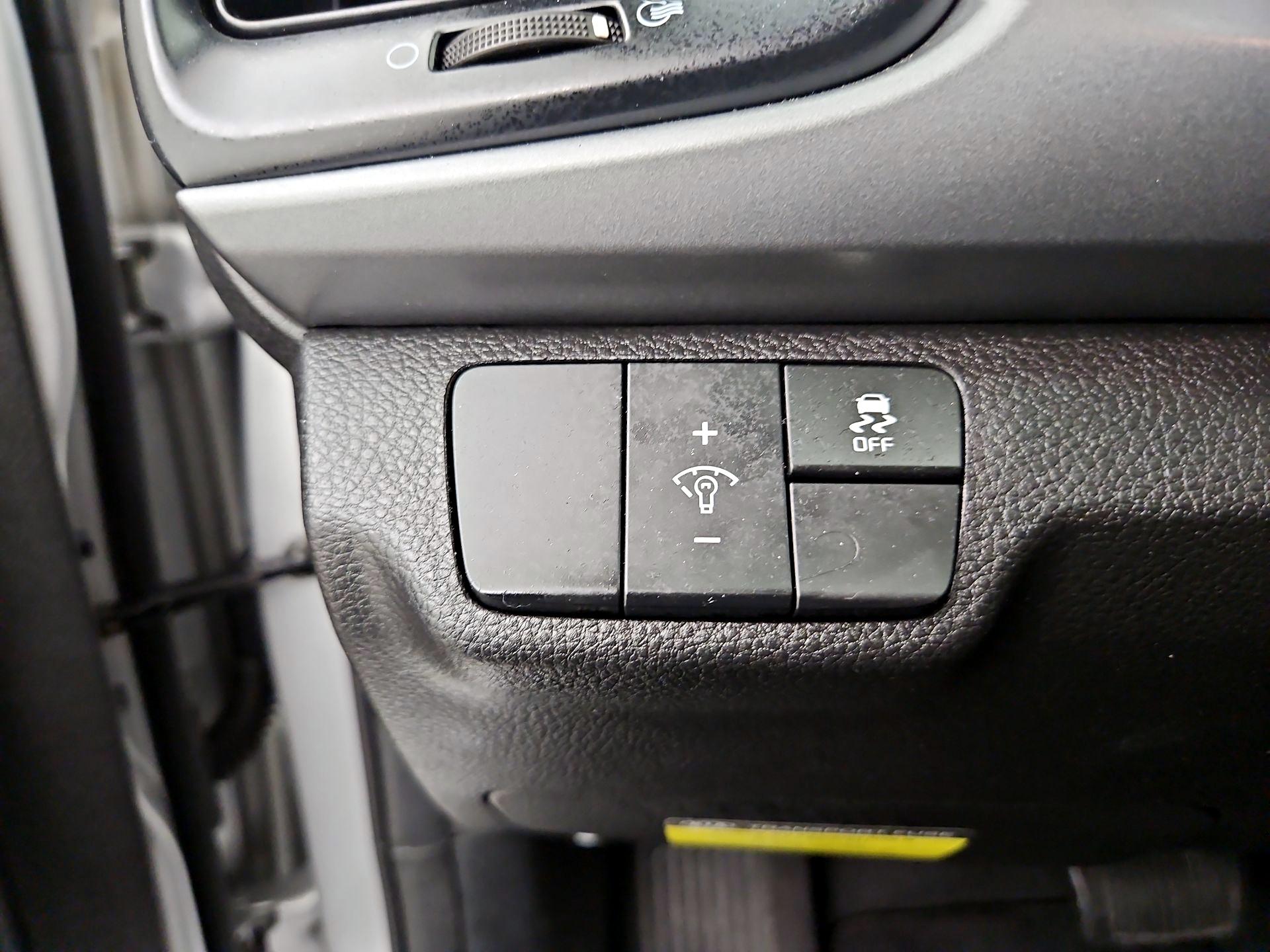 Thumbnail: 2021 Kia Rio - 13