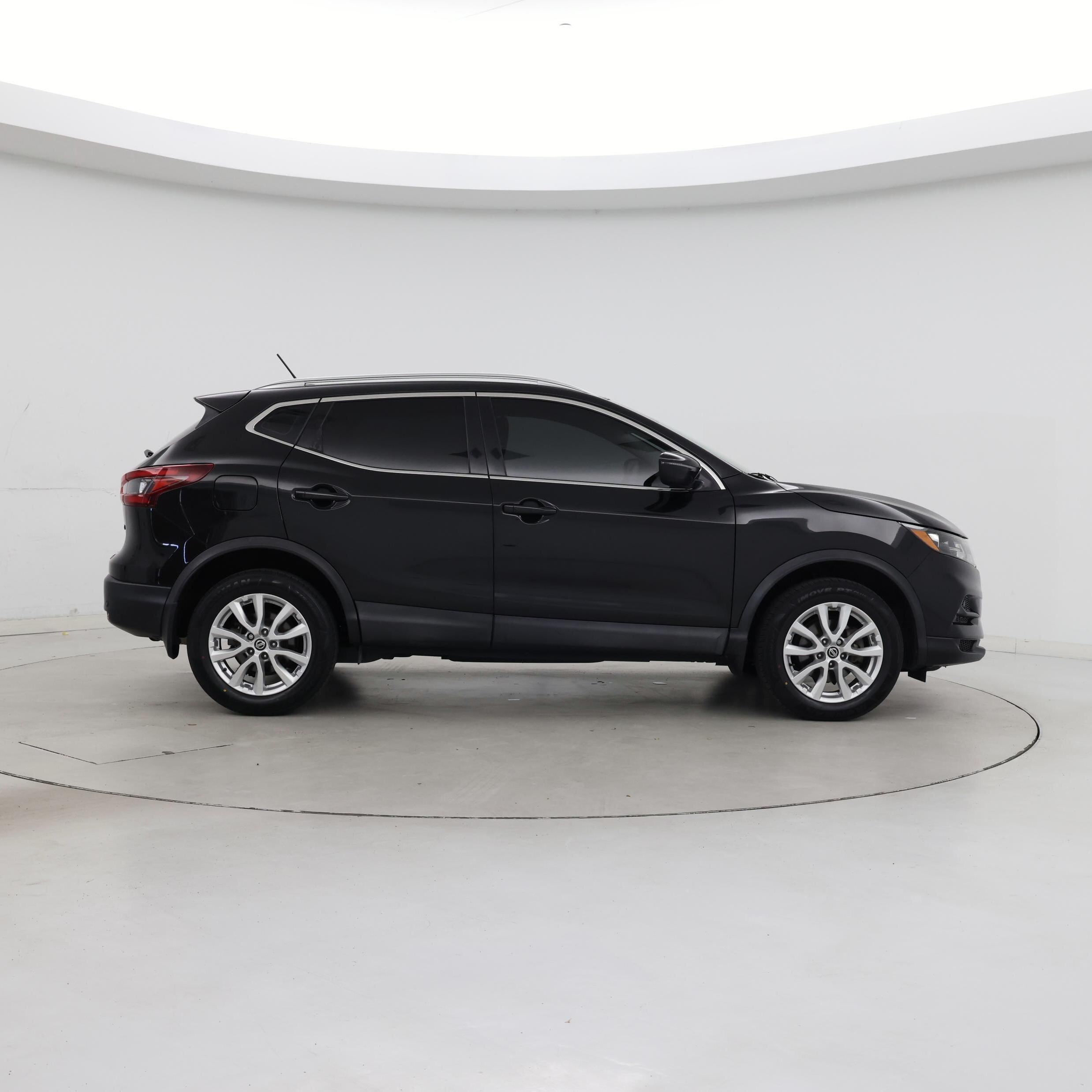 Thumbnail: 2020 Nissan Rogue Sport - 7