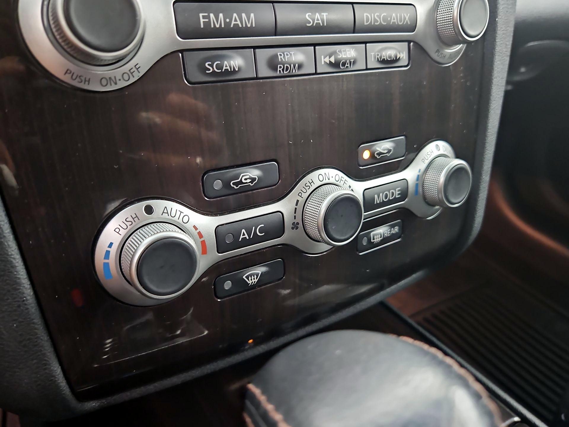 Thumbnail: 2014 Nissan Maxima - 16