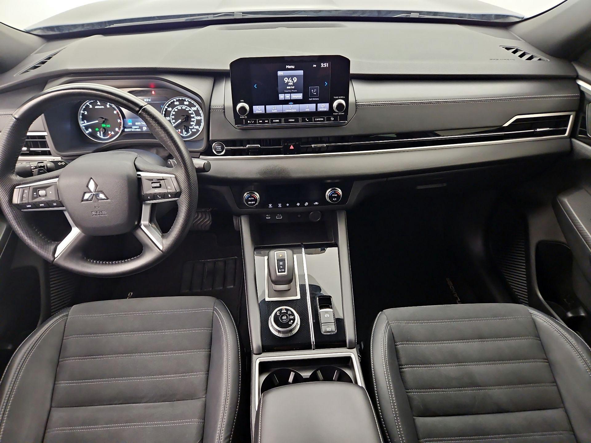 Thumbnail: 2022 Mitsubishi Outlander - 9
