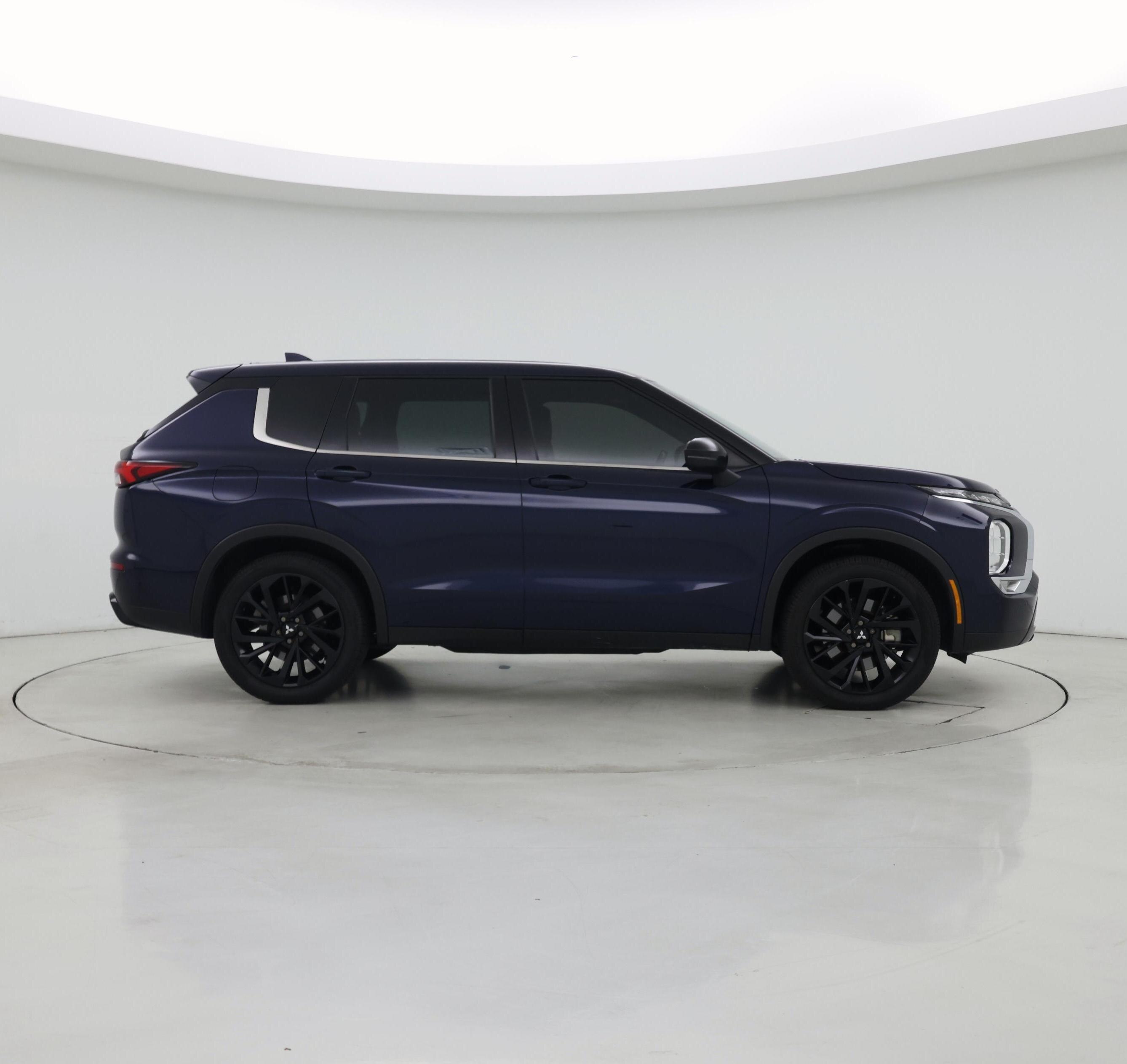Thumbnail: 2022 Mitsubishi Outlander - 7