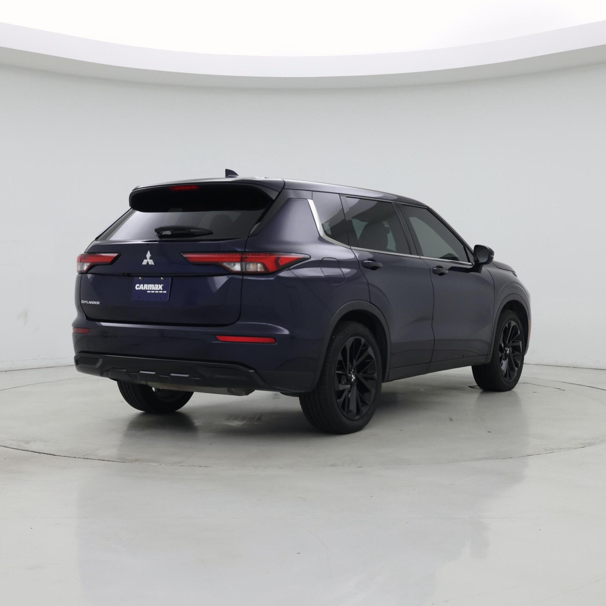 Thumbnail: 2022 Mitsubishi Outlander - 8