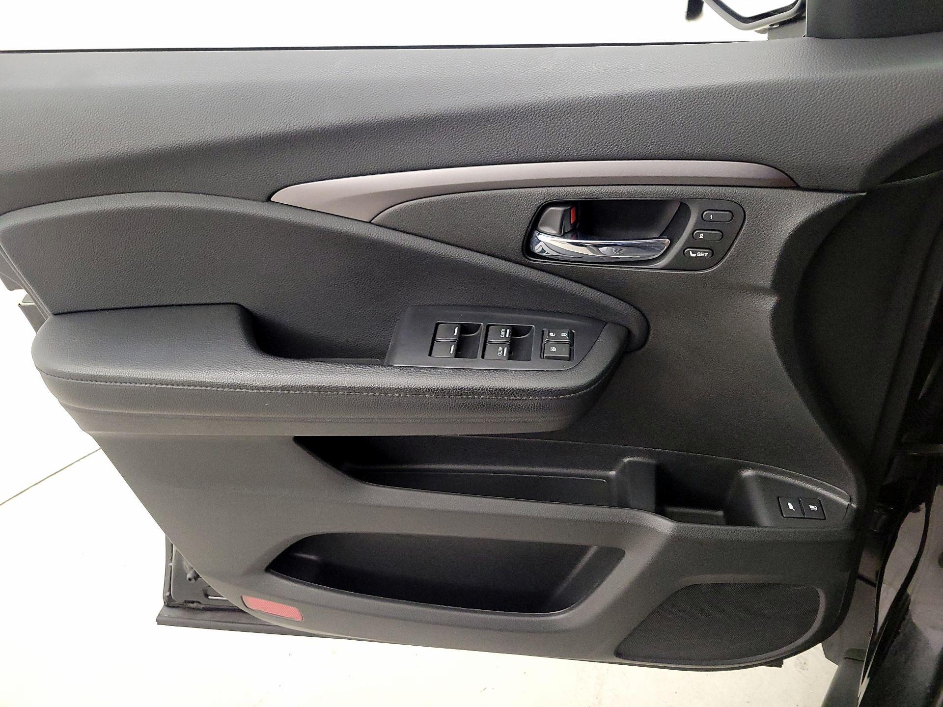 Thumbnail: 2022 Honda Pilot - 12