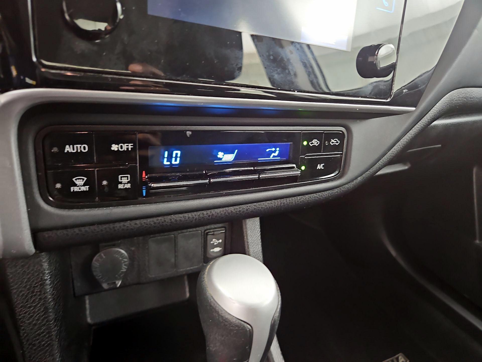 Thumbnail: 2019 Toyota Corolla - 16
