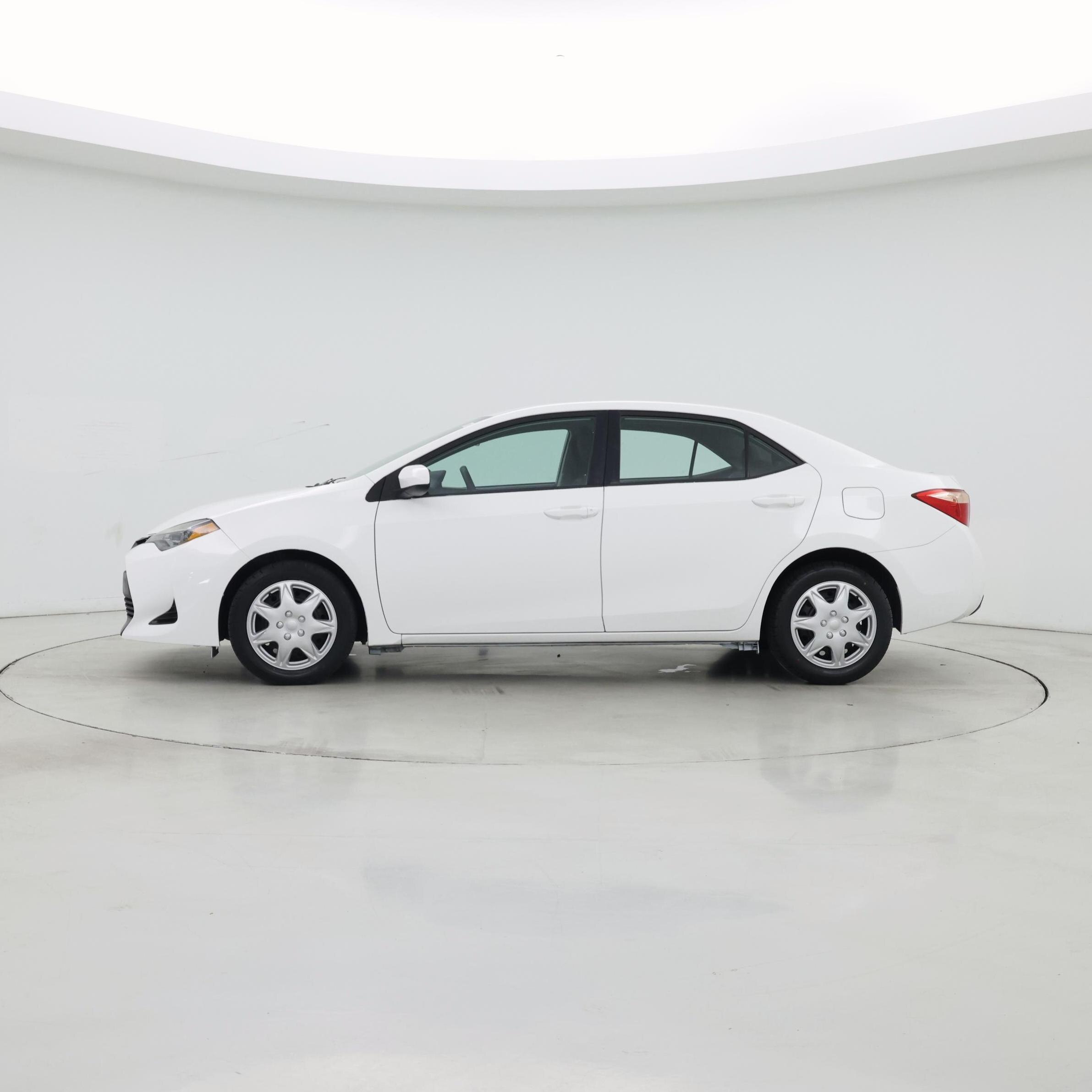 Thumbnail: 2019 Toyota Corolla - 3