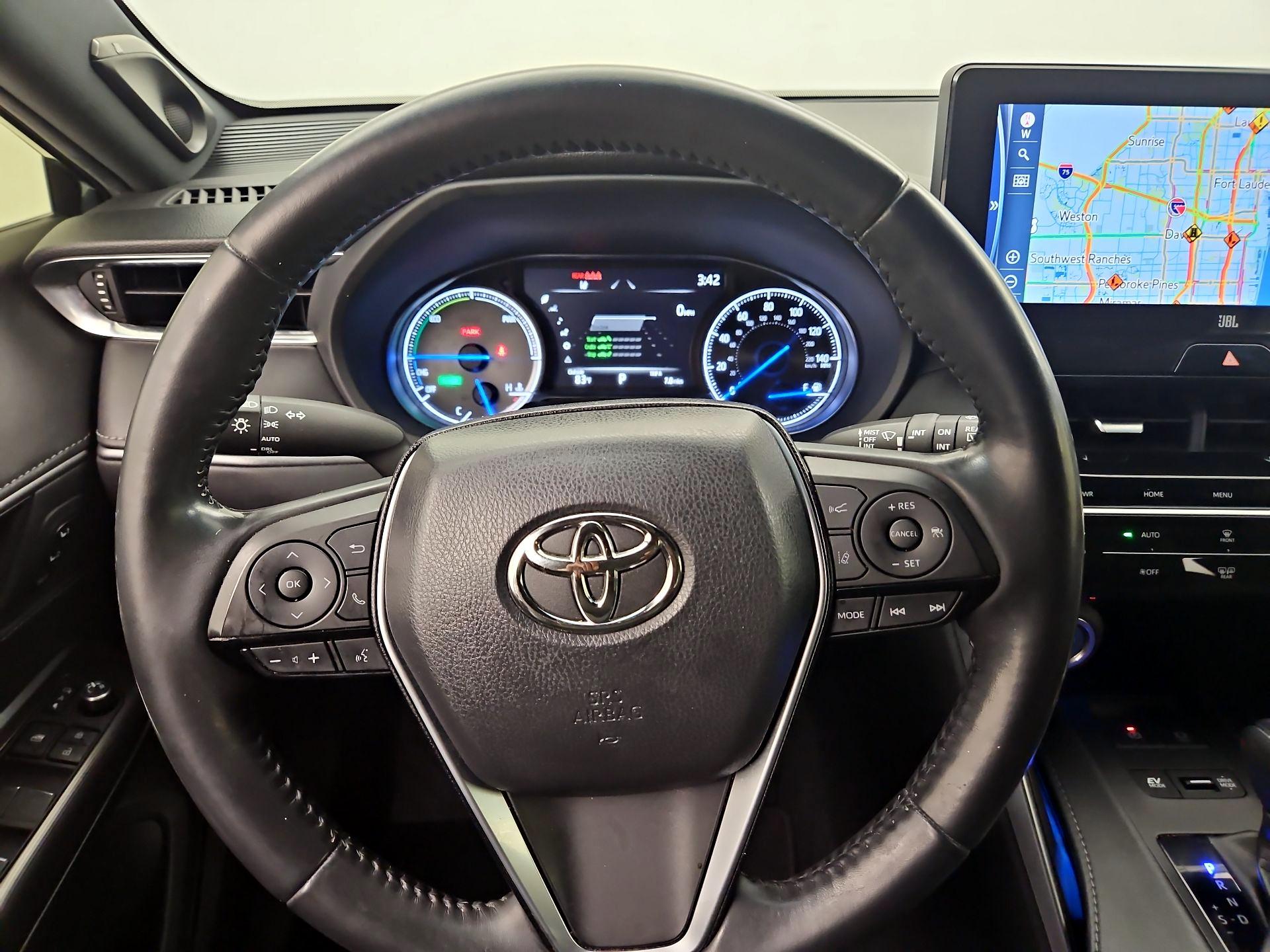 Thumbnail: 2021 Toyota Venza - 10