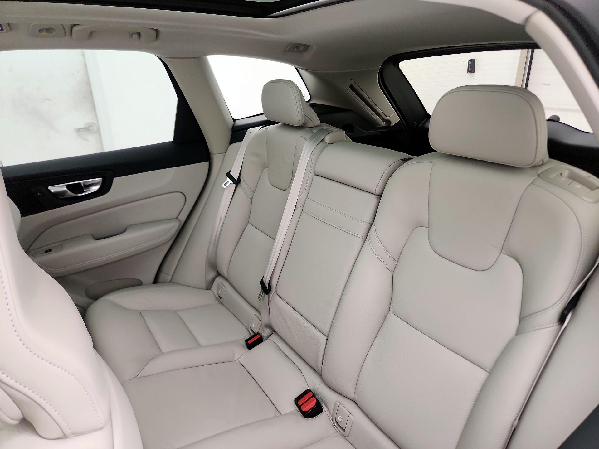 Thumbnail: 2021 Volvo XC60 - 19