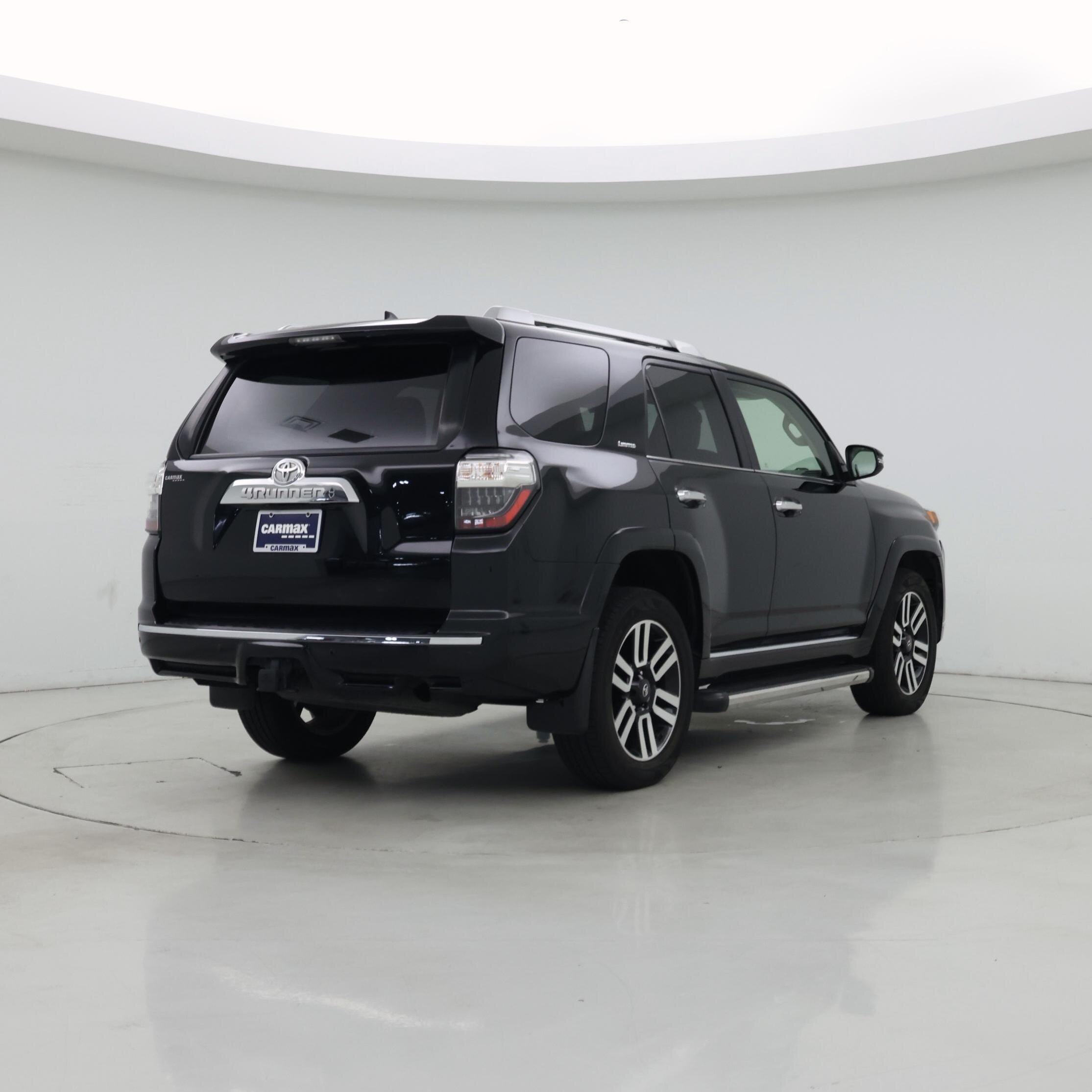Thumbnail: 2017 Toyota 4Runner - 8