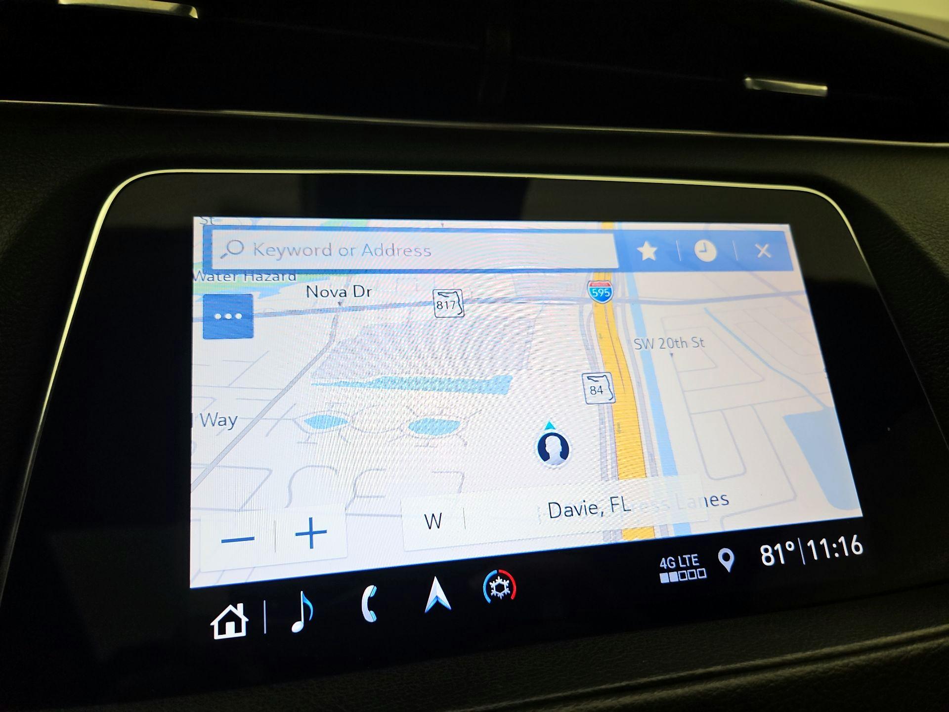 Thumbnail: 2019 Cadillac XT4 - 14