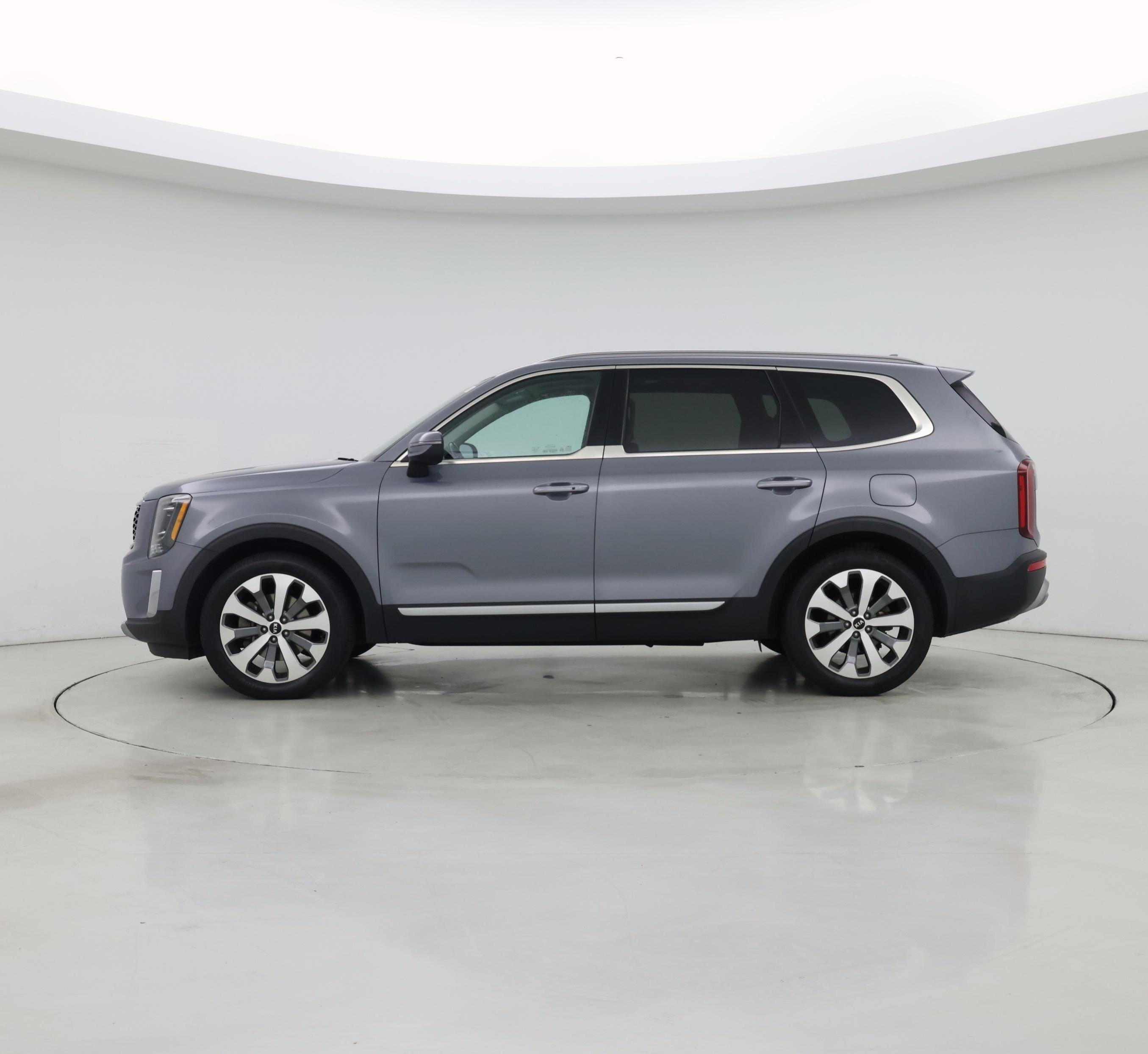 Thumbnail: 2020 Kia Telluride - 3