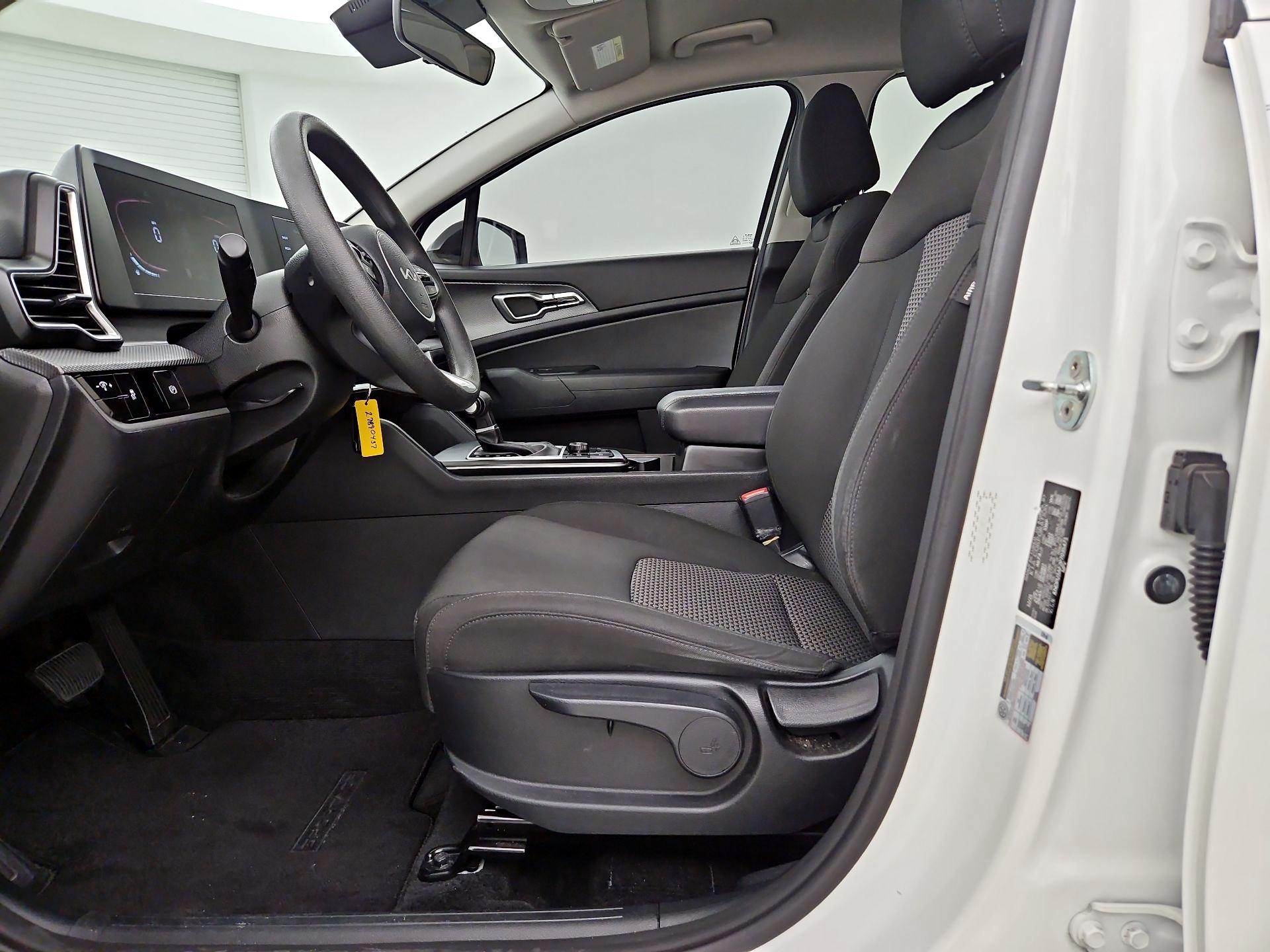 Thumbnail: 2023 Kia Sportage - 11