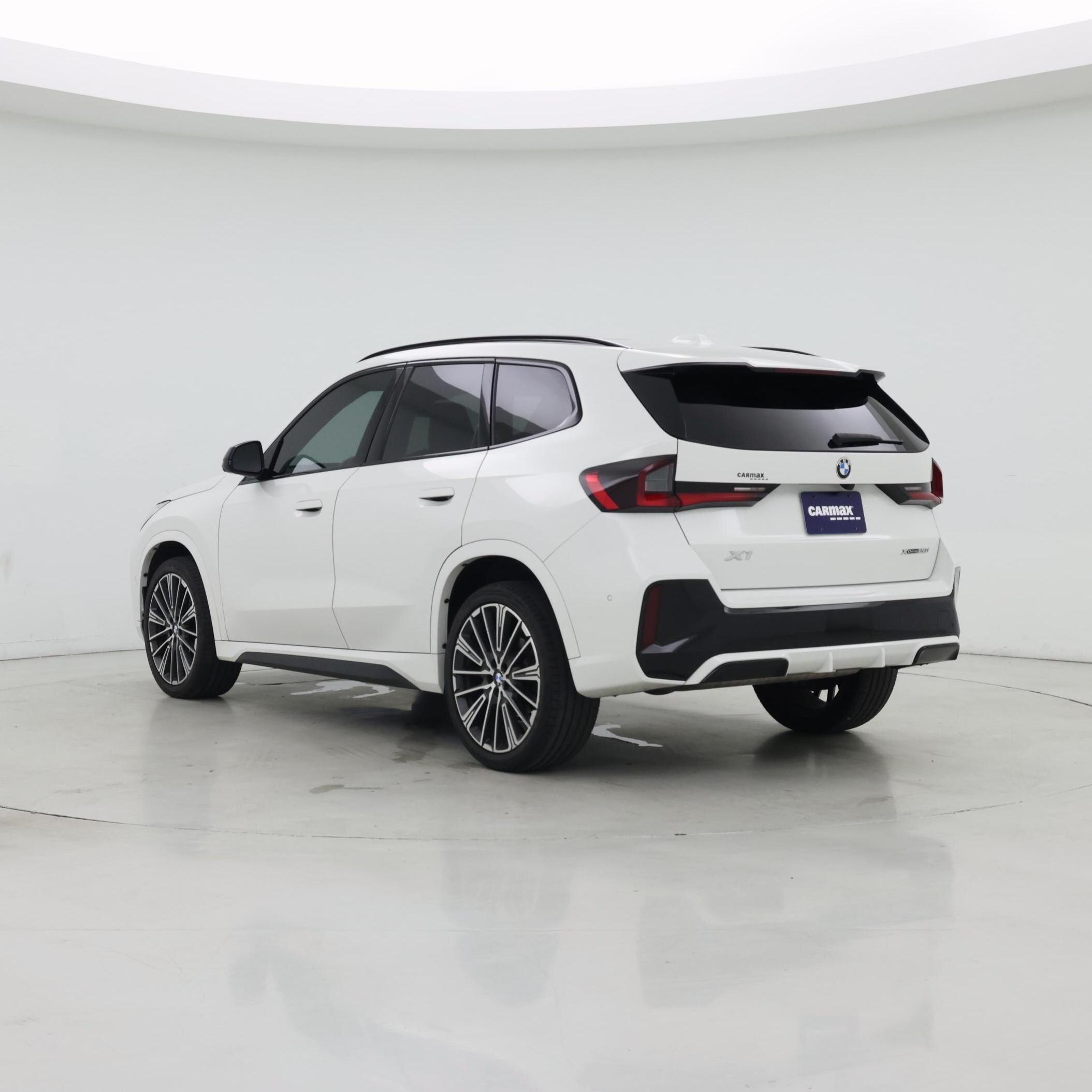 Thumbnail: 2023 BMW X1 - 2