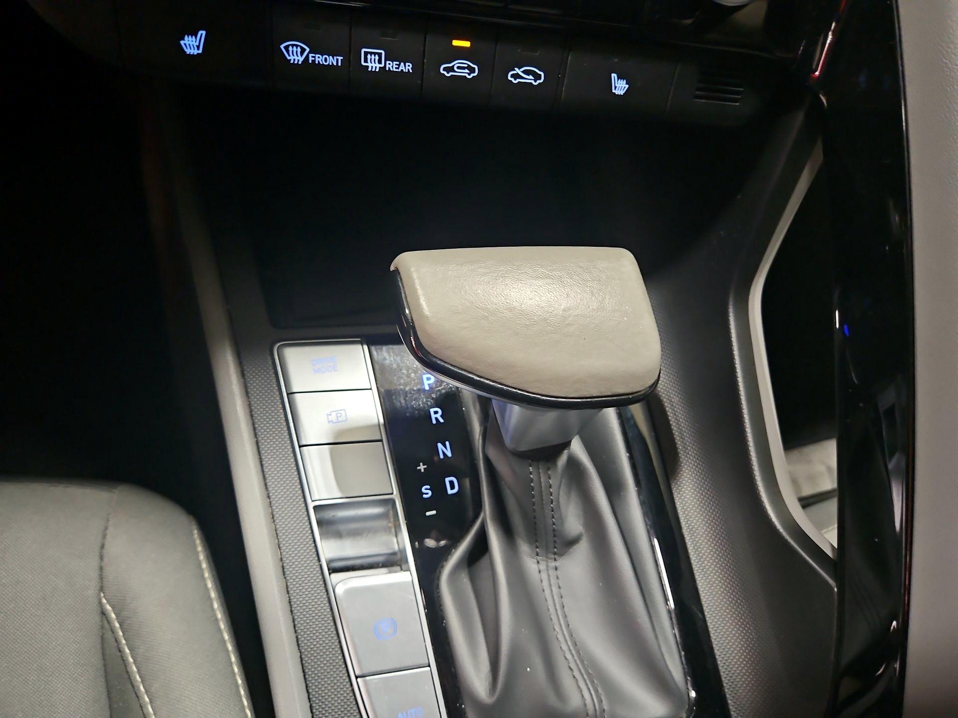 Thumbnail: 2023 Hyundai Elantra - 17
