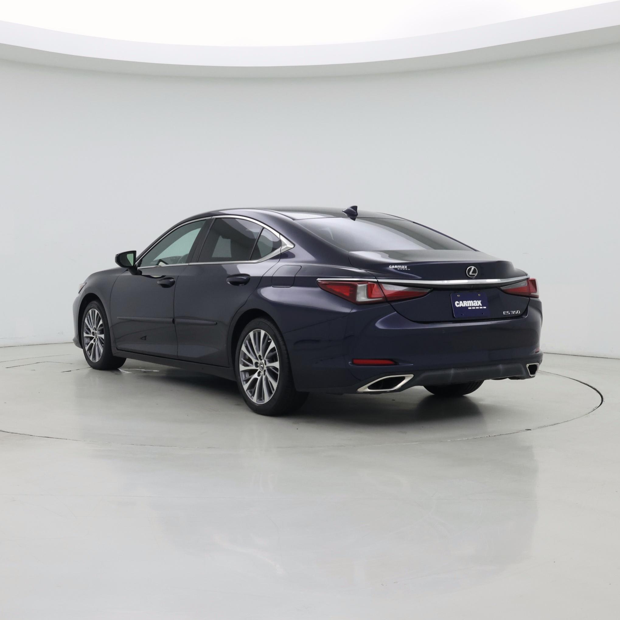 Thumbnail: 2019 Lexus ES - 2