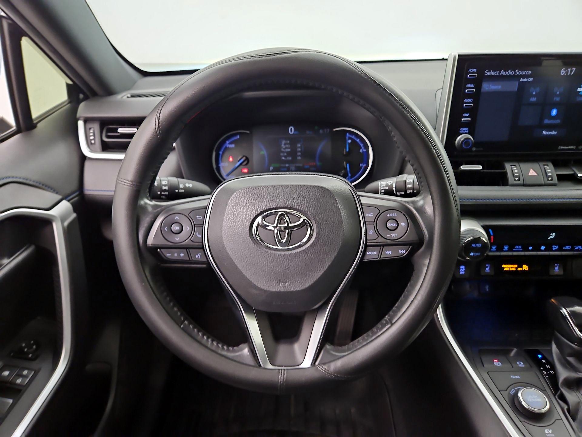 Thumbnail: 2020 Toyota RAV4 - 10
