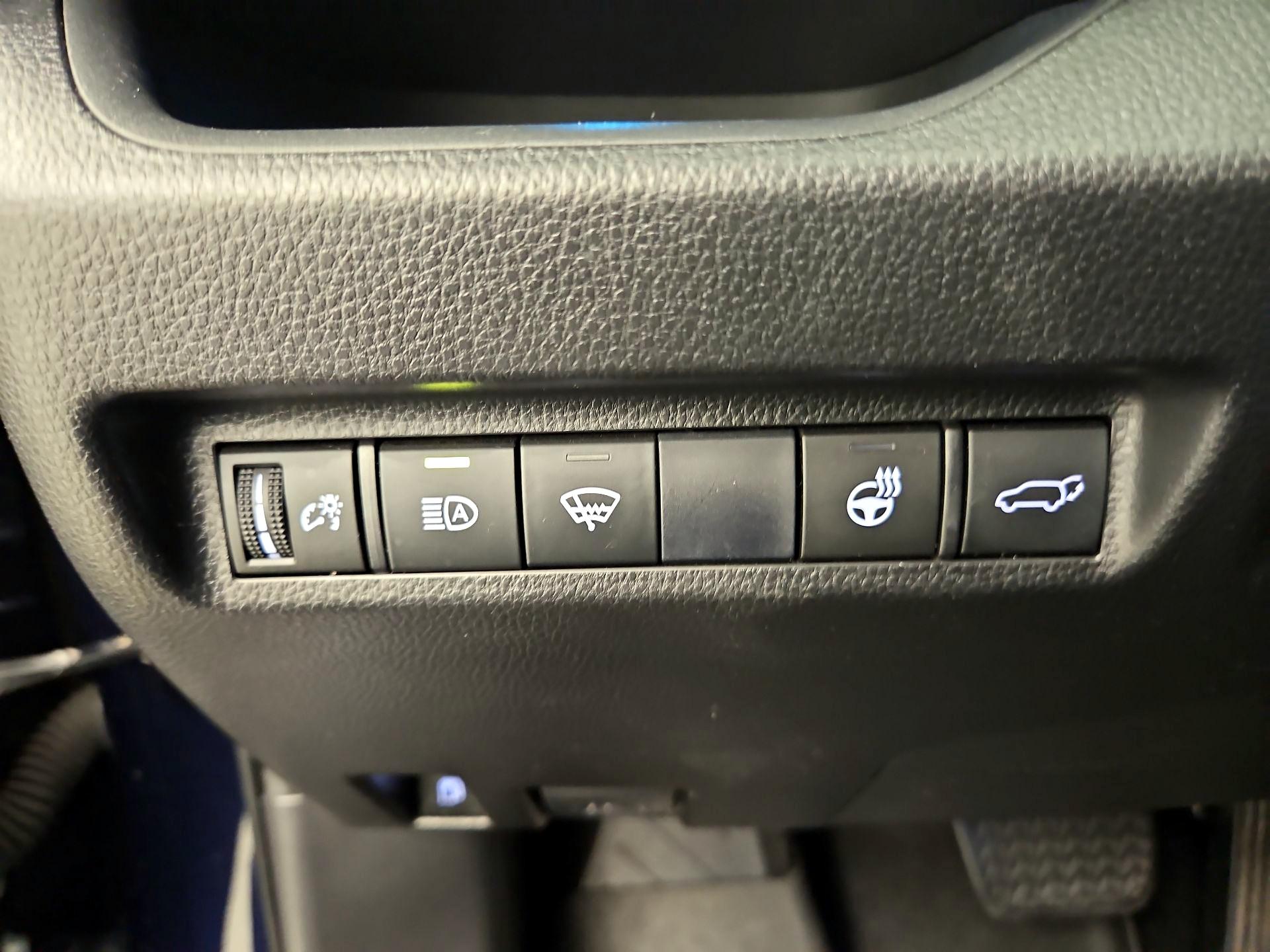 Thumbnail: 2020 Toyota RAV4 - 13