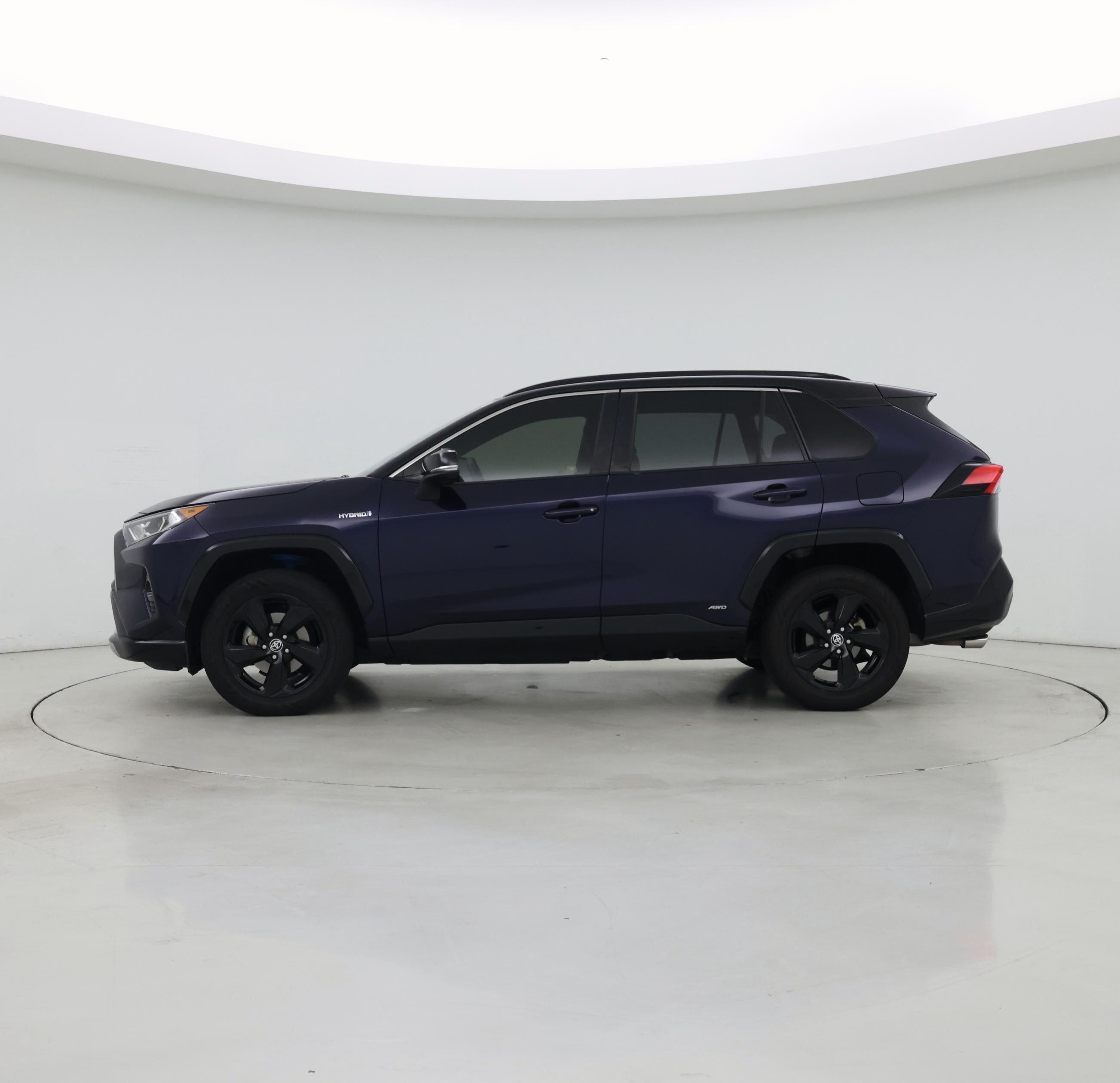 Thumbnail: 2020 Toyota RAV4 - 3