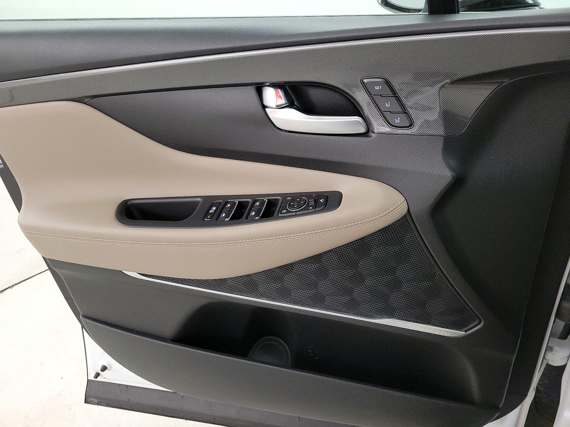 Thumbnail: 2022 Hyundai Santa Fe - 10