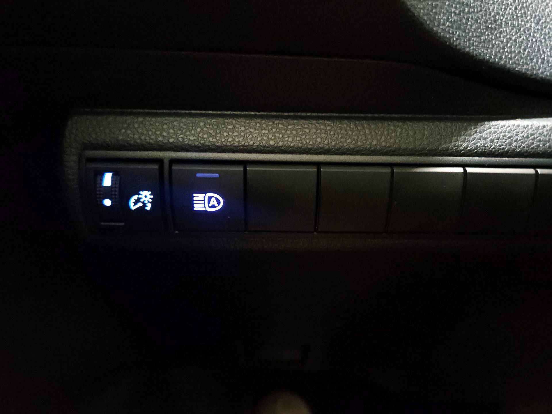 Thumbnail: 2021 Toyota Corolla - 13