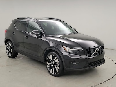 2023 Volvo XC40 B5 Plus Dark Theme